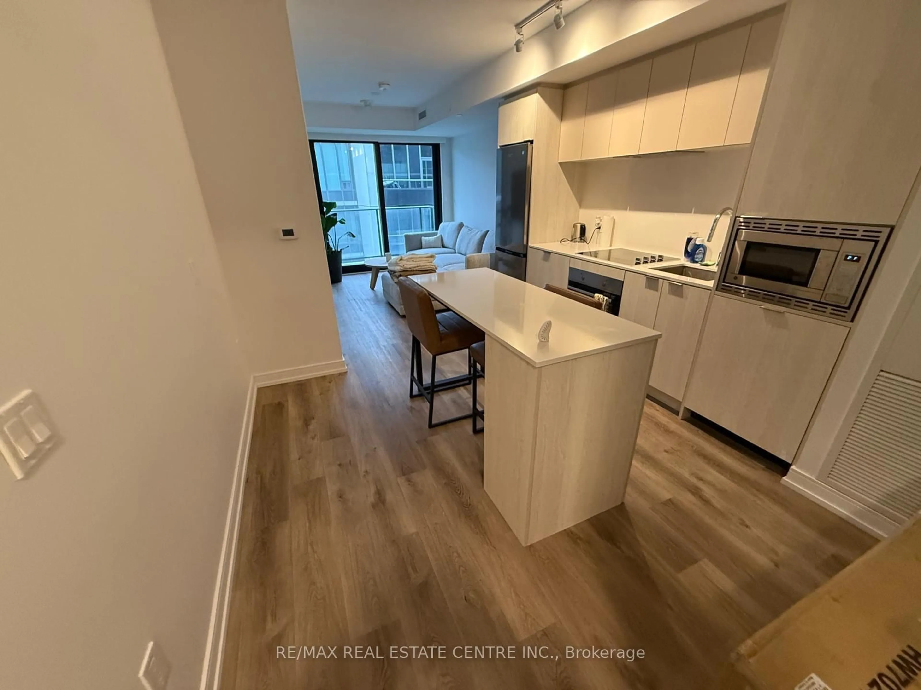 Open concept kitchen, unknown for 1 Jarvis St #1412, Hamilton Ontario L8R 3J2