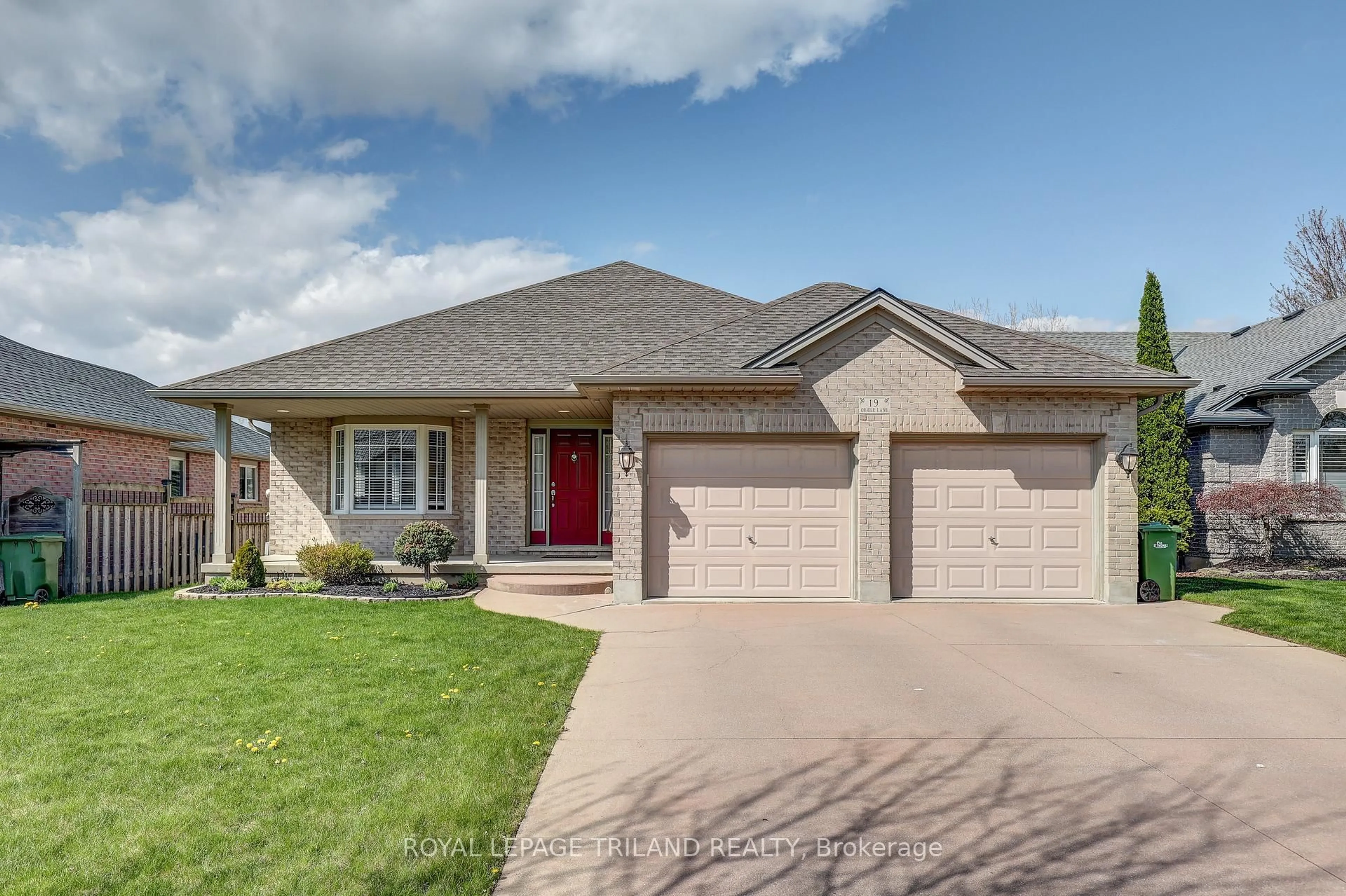 Home with brick exterior material, street for 19 Oriole Lane, St. Thomas Ontario N5R 6K8