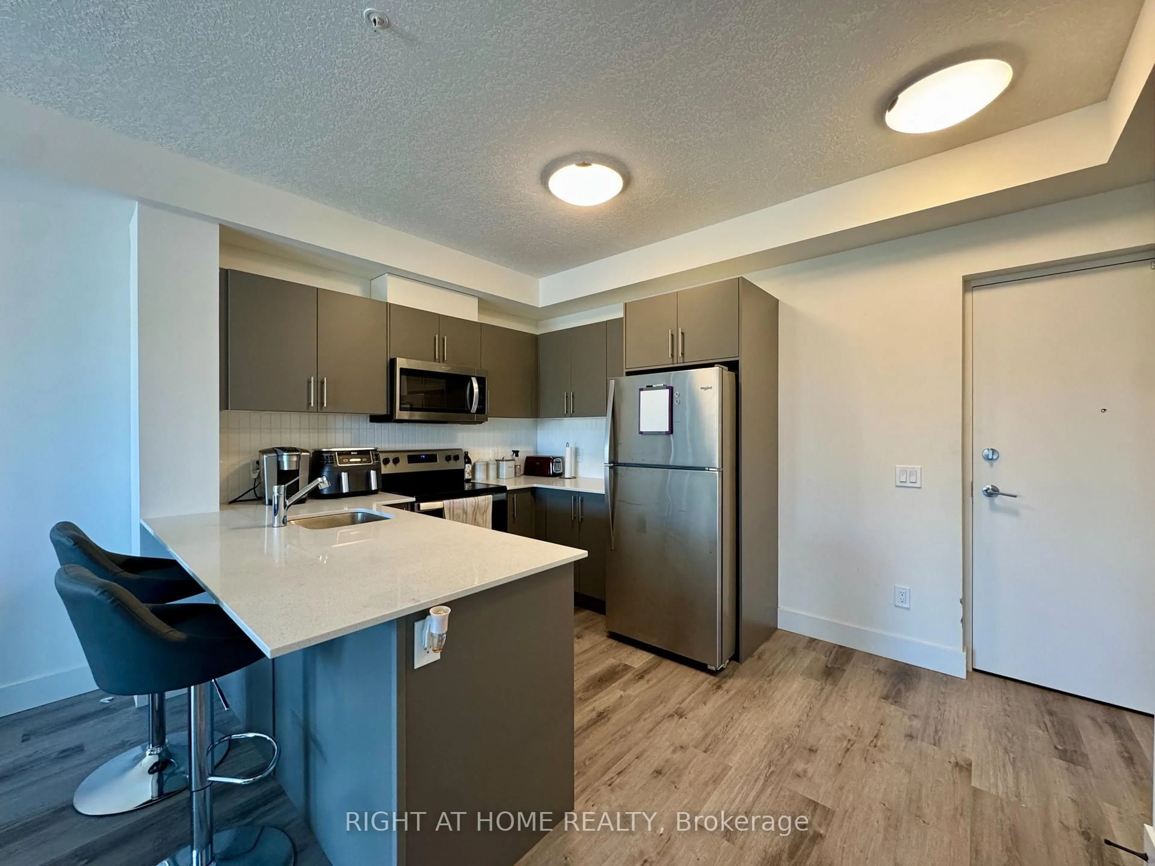 Open concept kitchen, unknown for 1101 Lackner Pl #401, Kitchener Ontario N2A 4G3