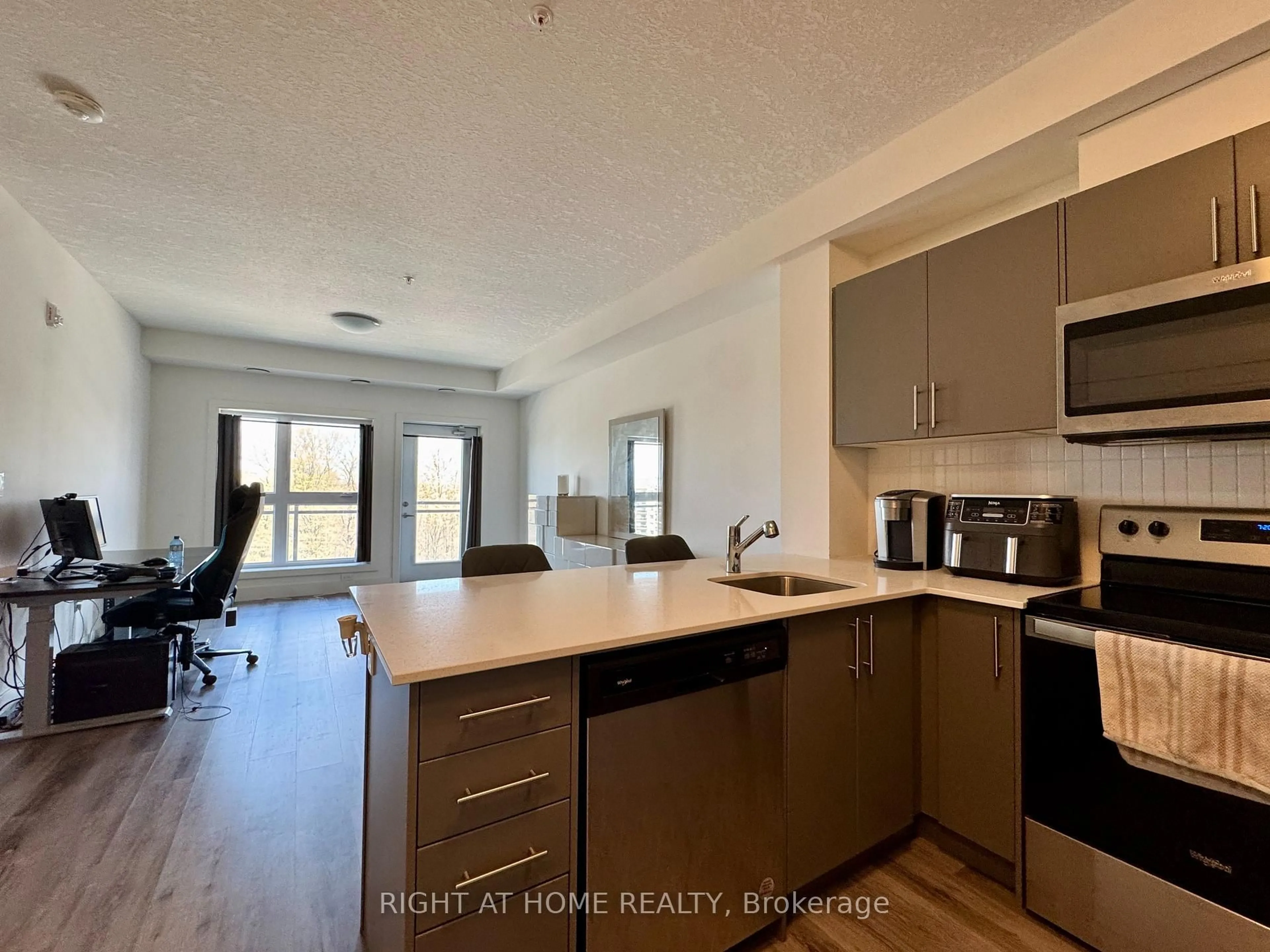 Open concept kitchen, unknown for 1101 Lackner Pl #401, Kitchener Ontario N2A 4G3