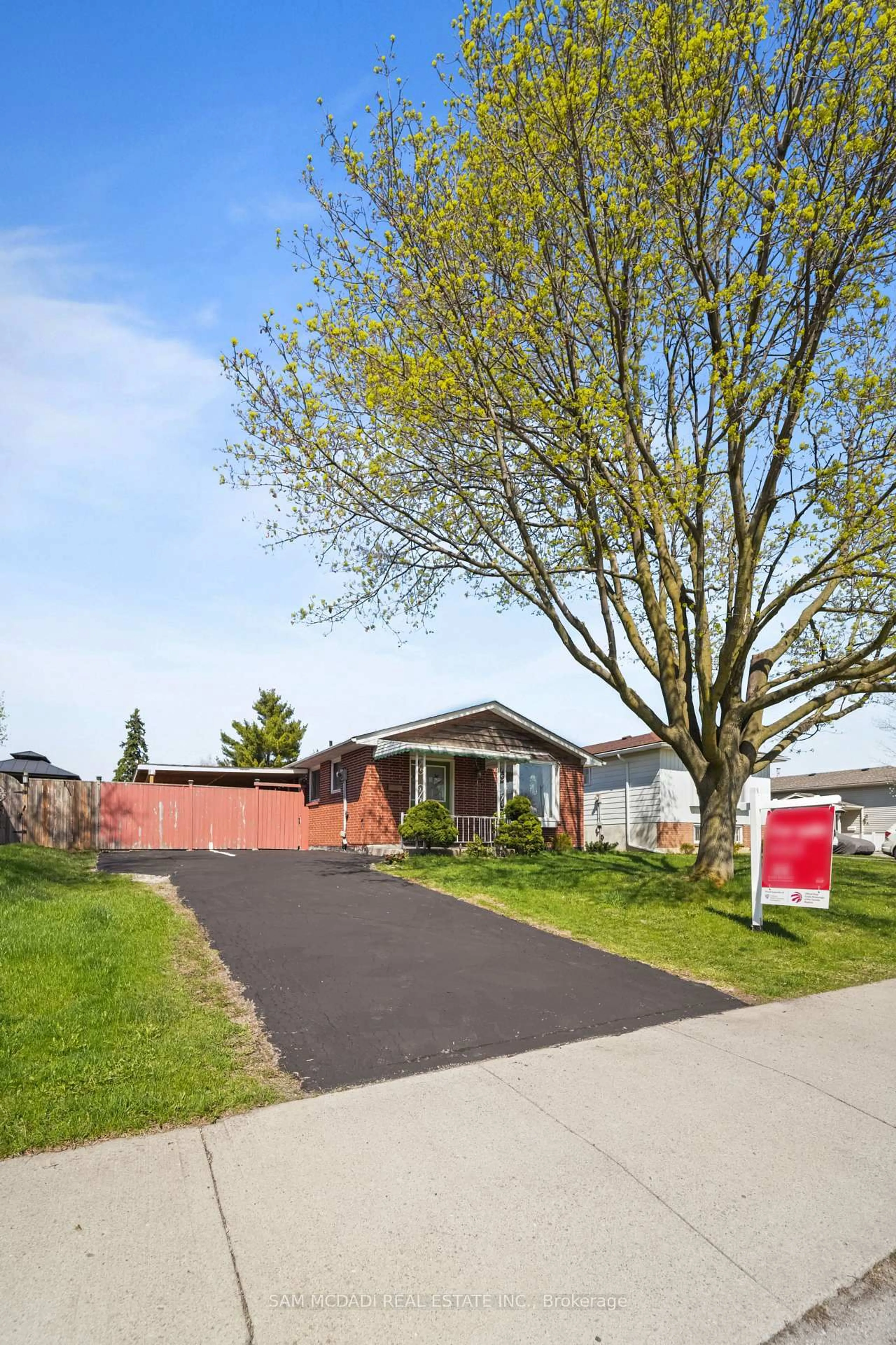 Home with vinyl exterior material, street for 79 Locheed Dr, Hamilton Ontario L8T 4L5
