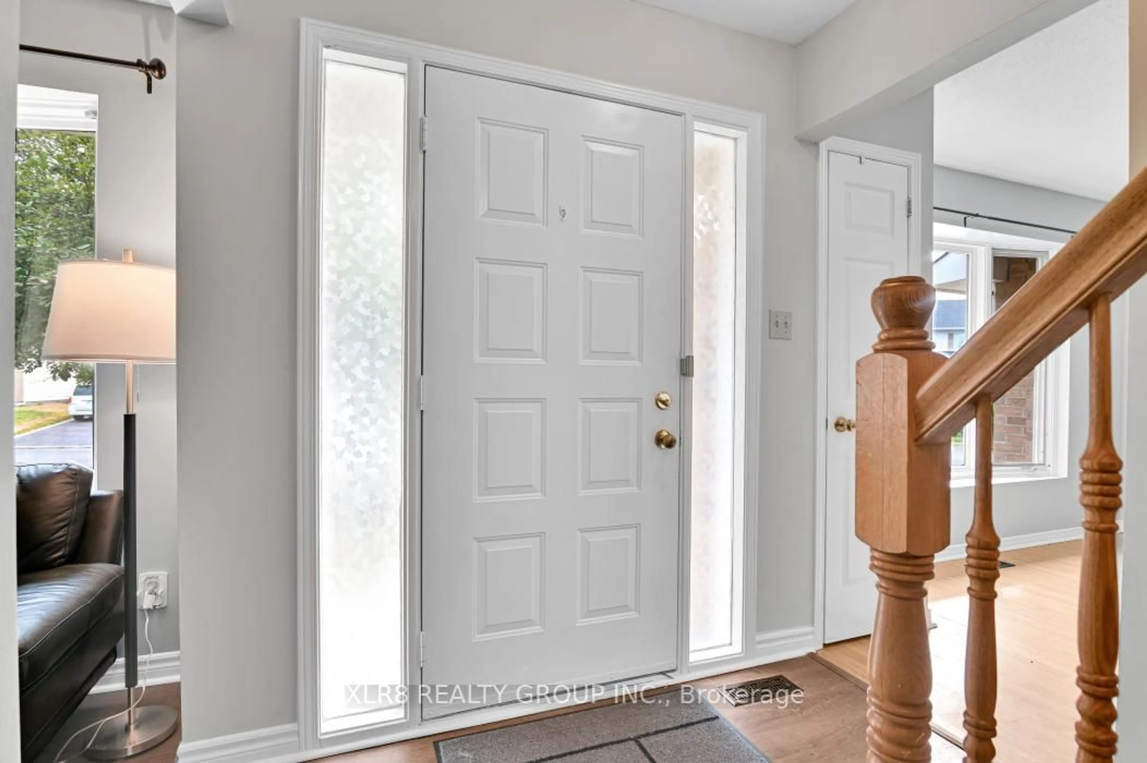 Indoor entryway for 12 John Sidney Cres, Ottawa Ontario K2S 1J7