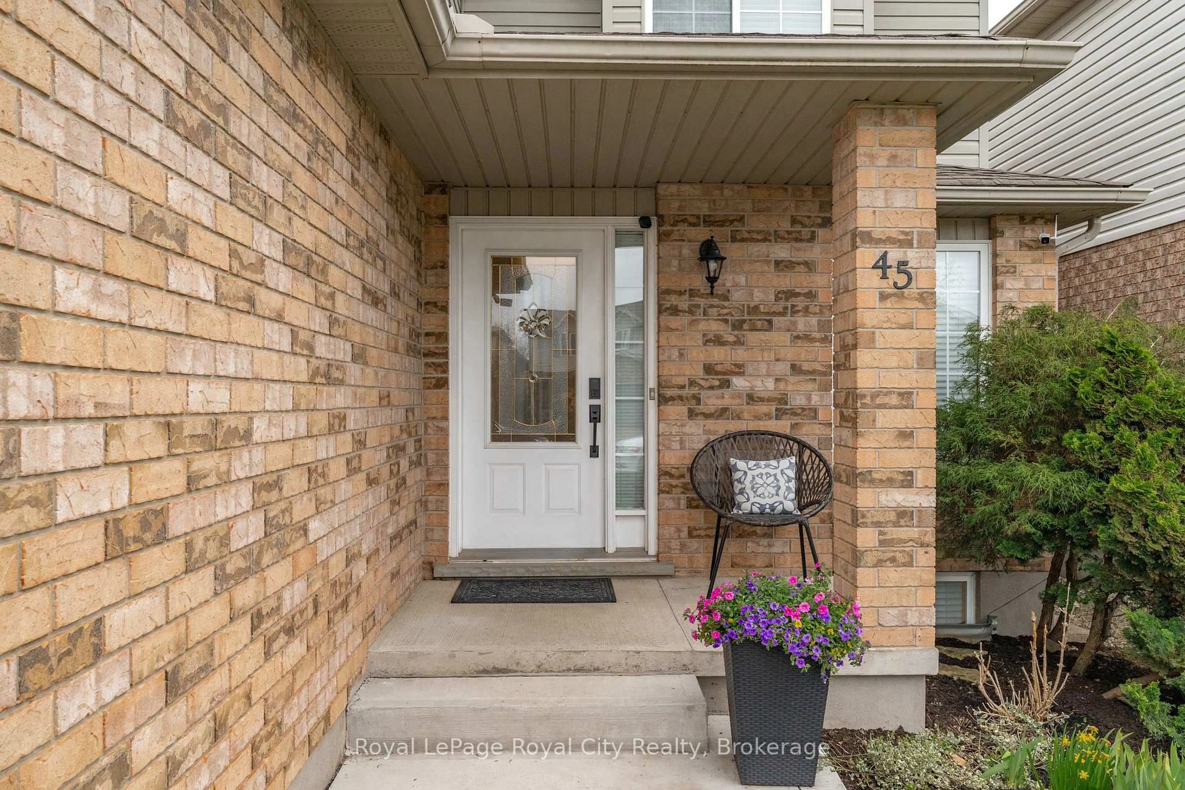 Unknown for 45 Doyle Dr, Guelph Ontario N1G 5E3