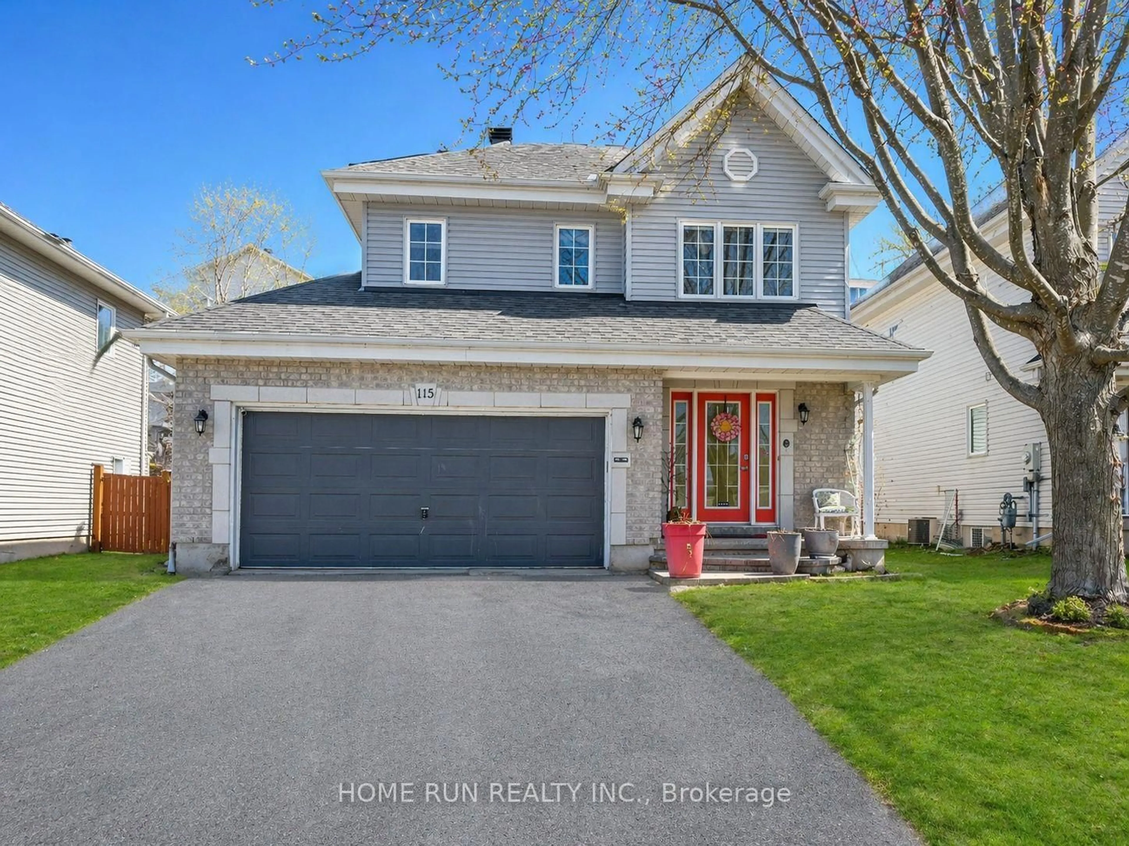 Home with vinyl exterior material, street for 115 Beaumont Ave, Clarence-Rockland Ontario K4K 1R6