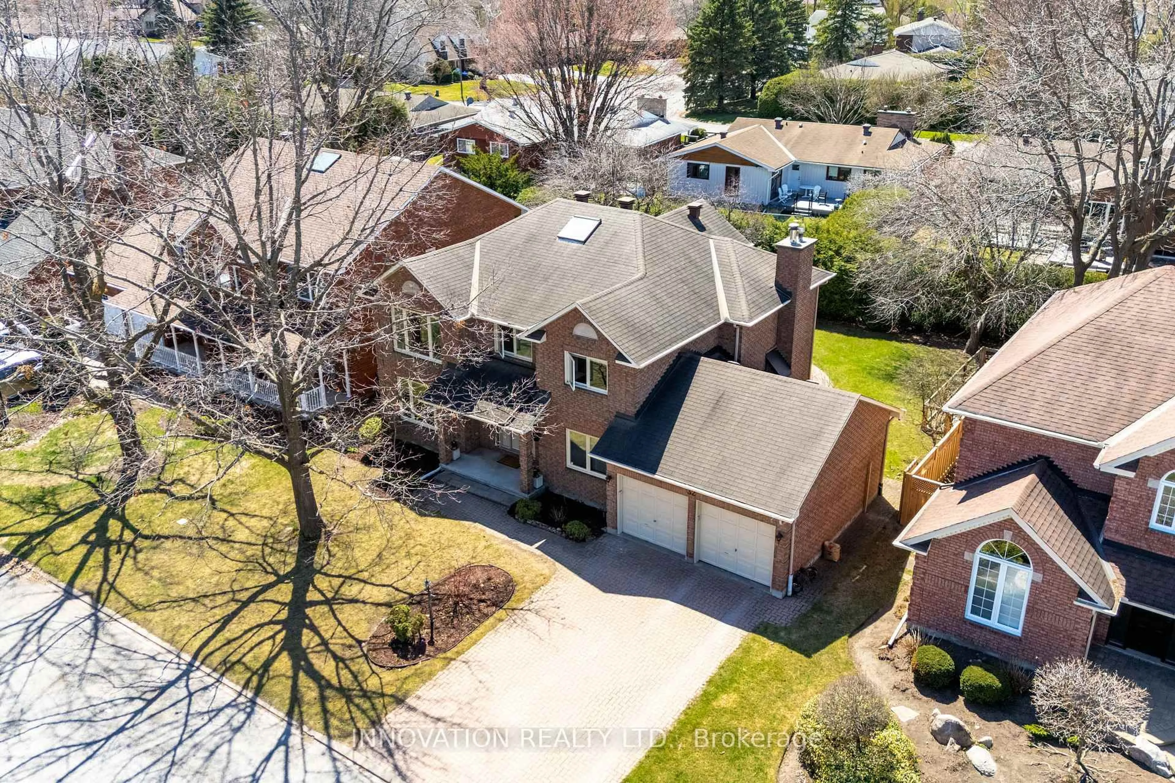 A pic from outside/outdoor area/front of a property/back of a property/a pic from drone, street for 32 Marble Arch Cres, Ottawa Ontario K2G 5S3