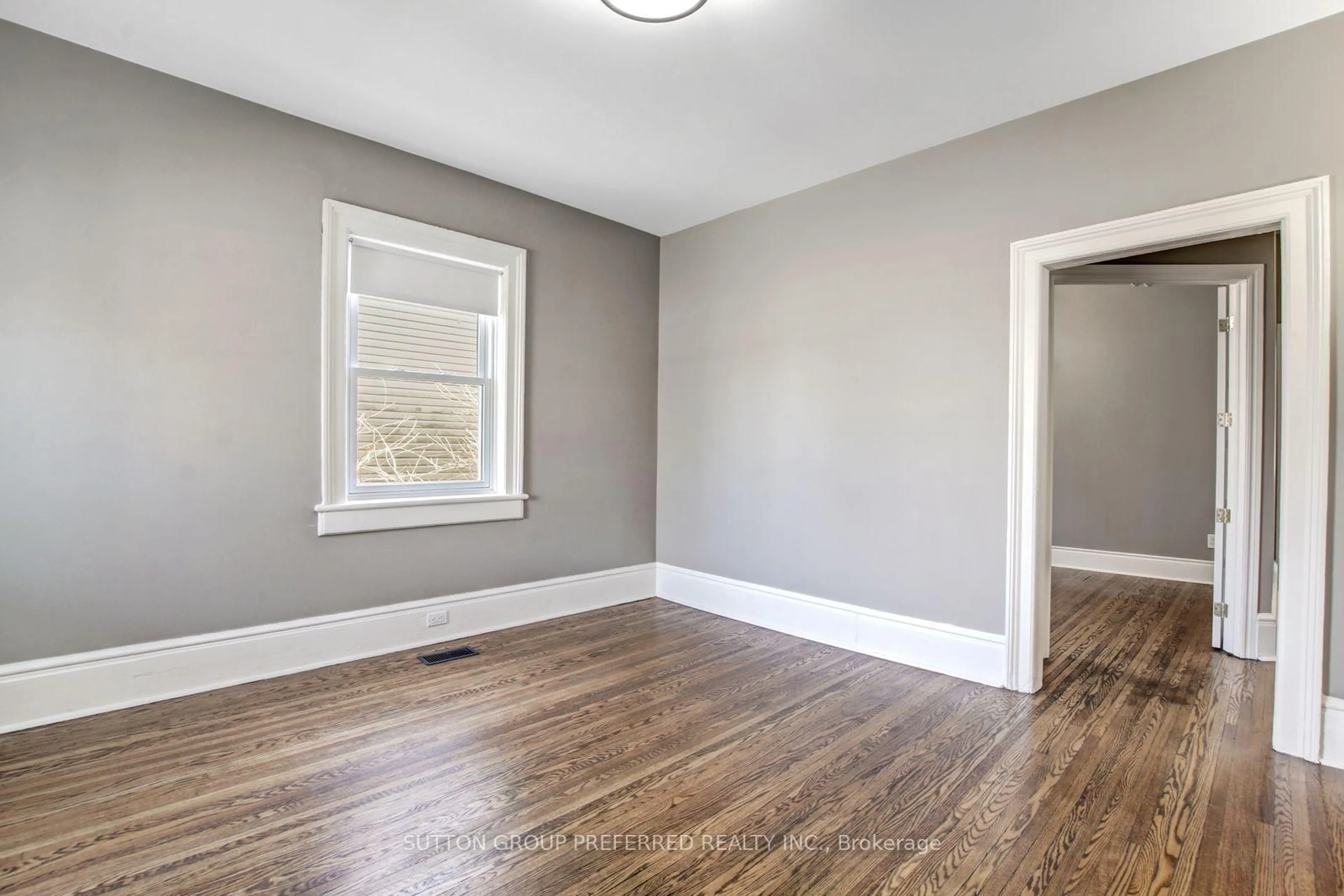 A pic of a room for 123 ERIE St, St. Thomas Ontario N5R 2N1