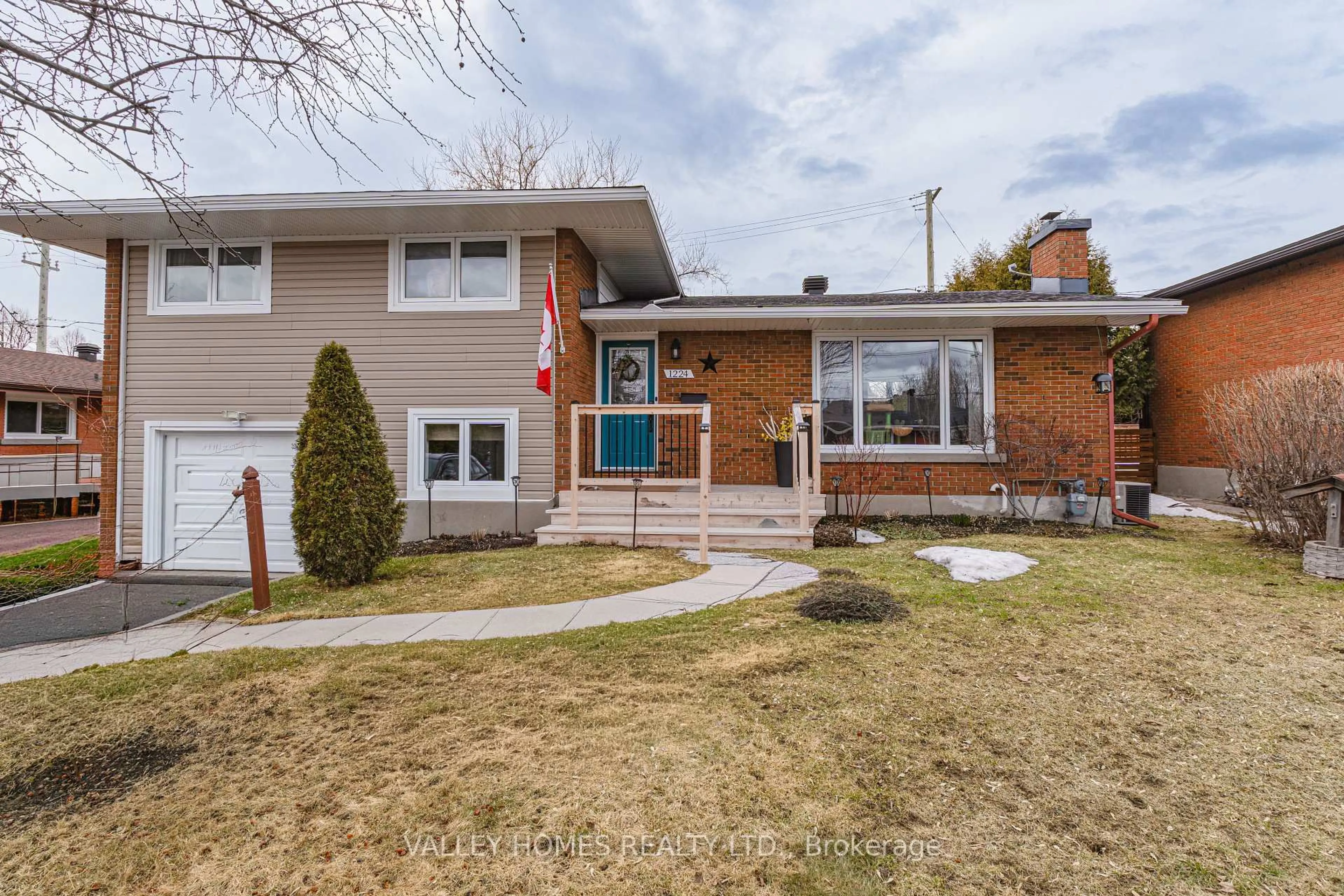Home with brick exterior material, street for 1224 Placid St, Ottawa Ontario K2C 3A6