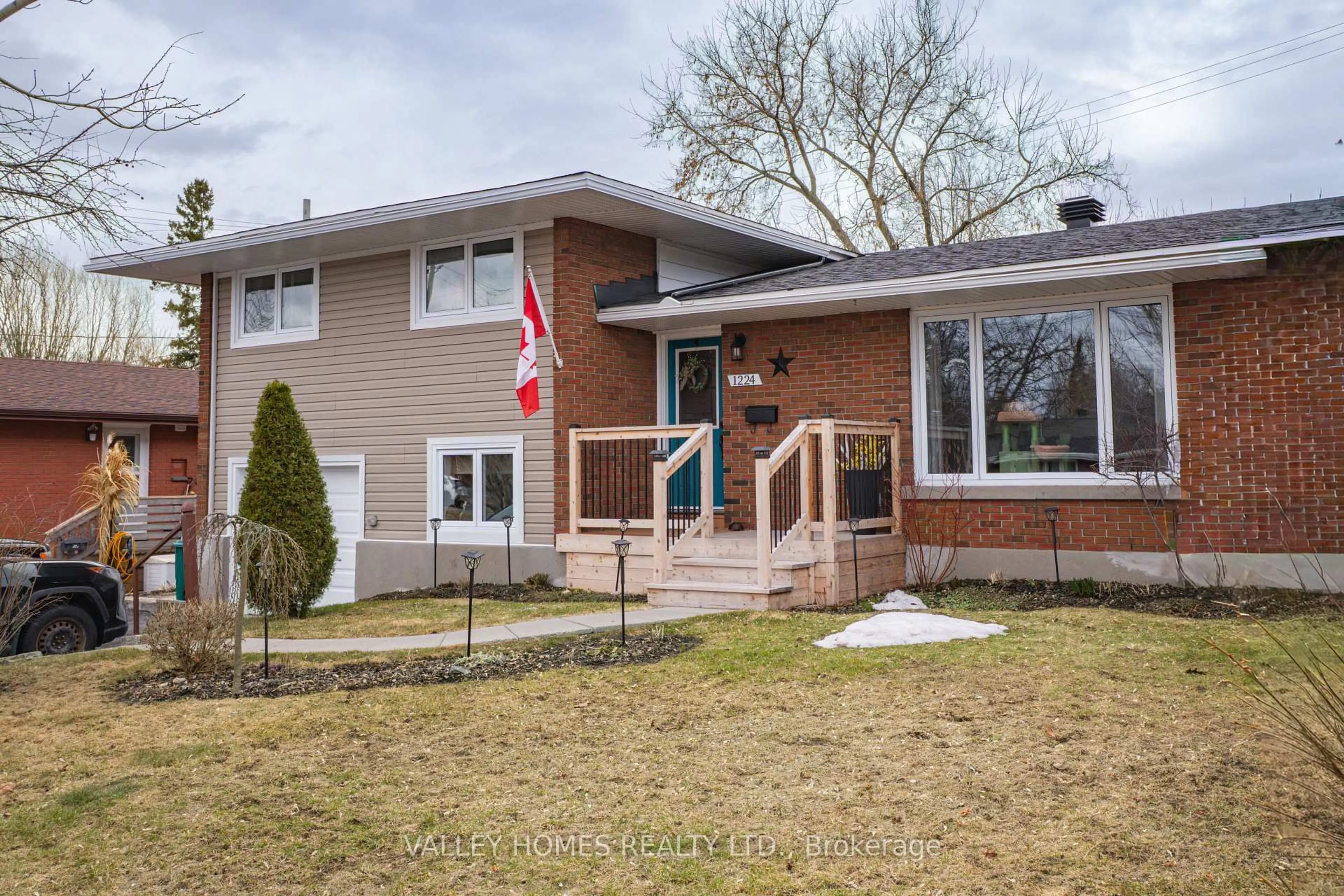 Home with brick exterior material, street for 1224 Placid St, Ottawa Ontario K2C 3A6