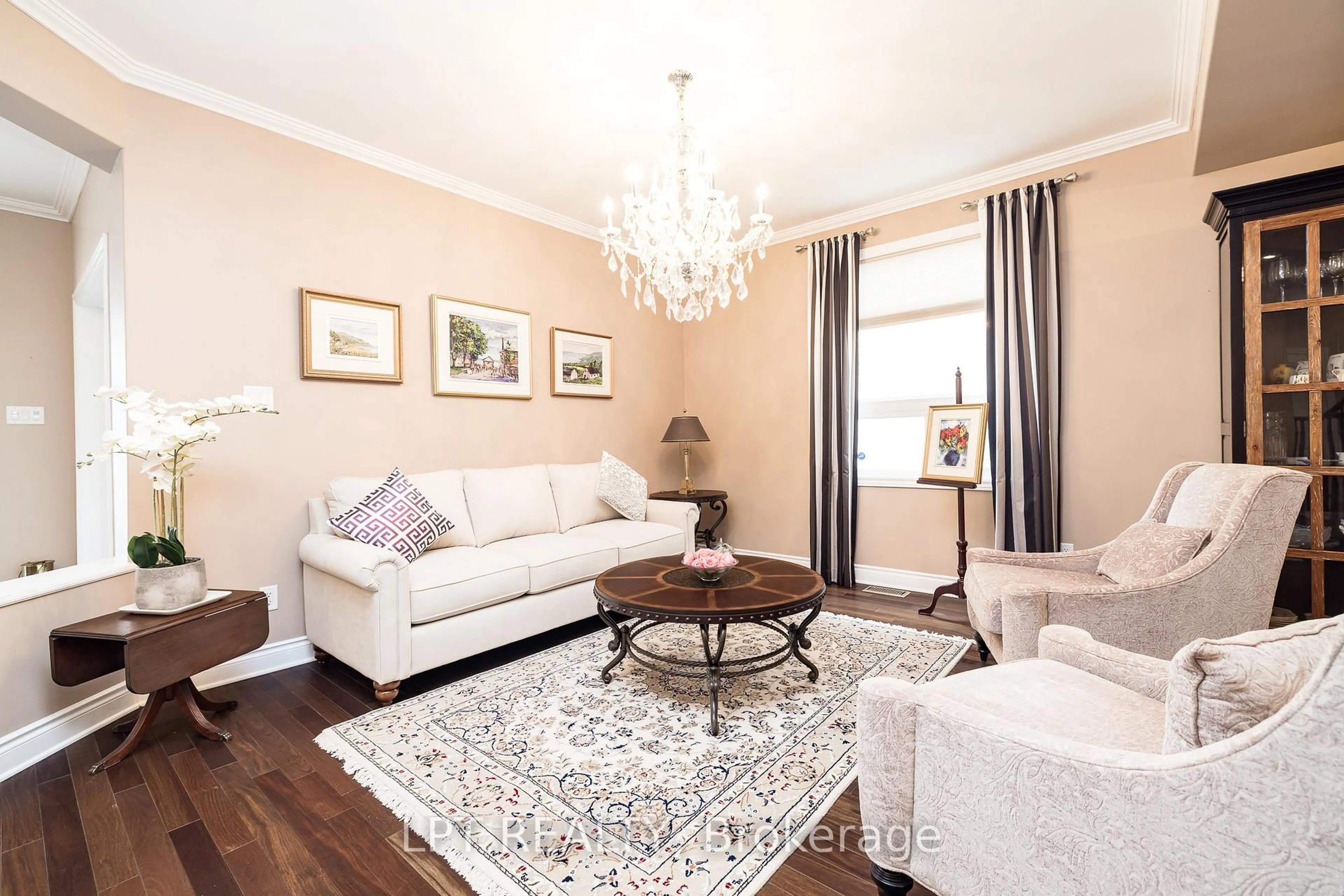 Living room with furniture, wood/laminate floor for 415 Landswood Way, Ottawa Ontario K2S 0A3