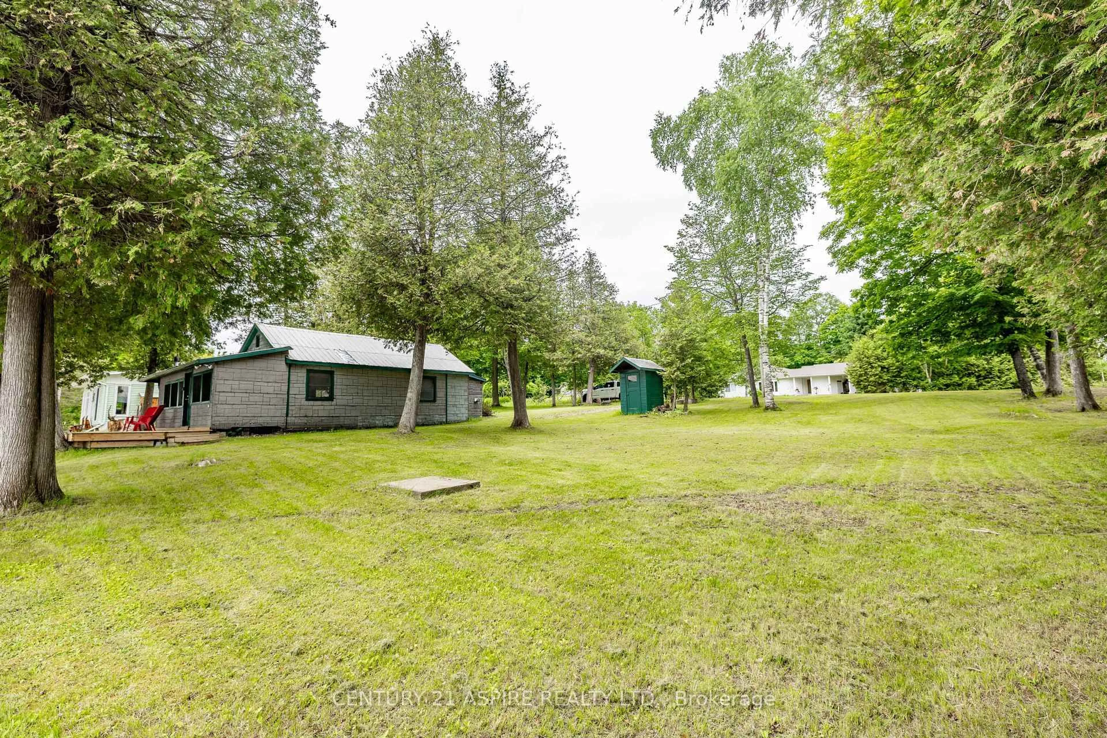 A pic from outside/outdoor area/front of a property/back of a property/a pic from drone, forest/trees view for 794 FOREST PARK Rd, Pembroke Ontario K8A 6W2