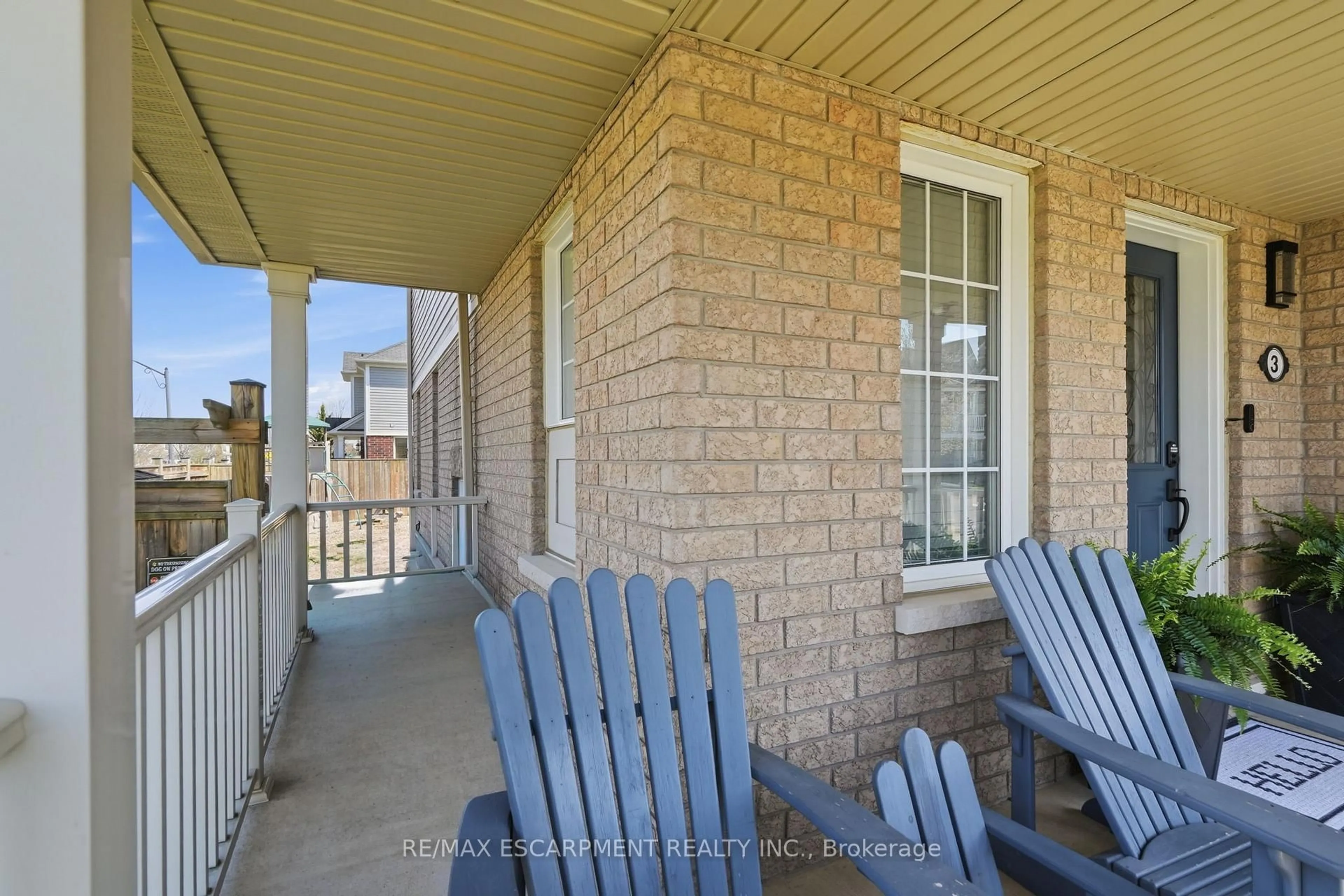 Patio, street for 3 Cleghorn Dr, Hamilton Ontario L0R 1C0