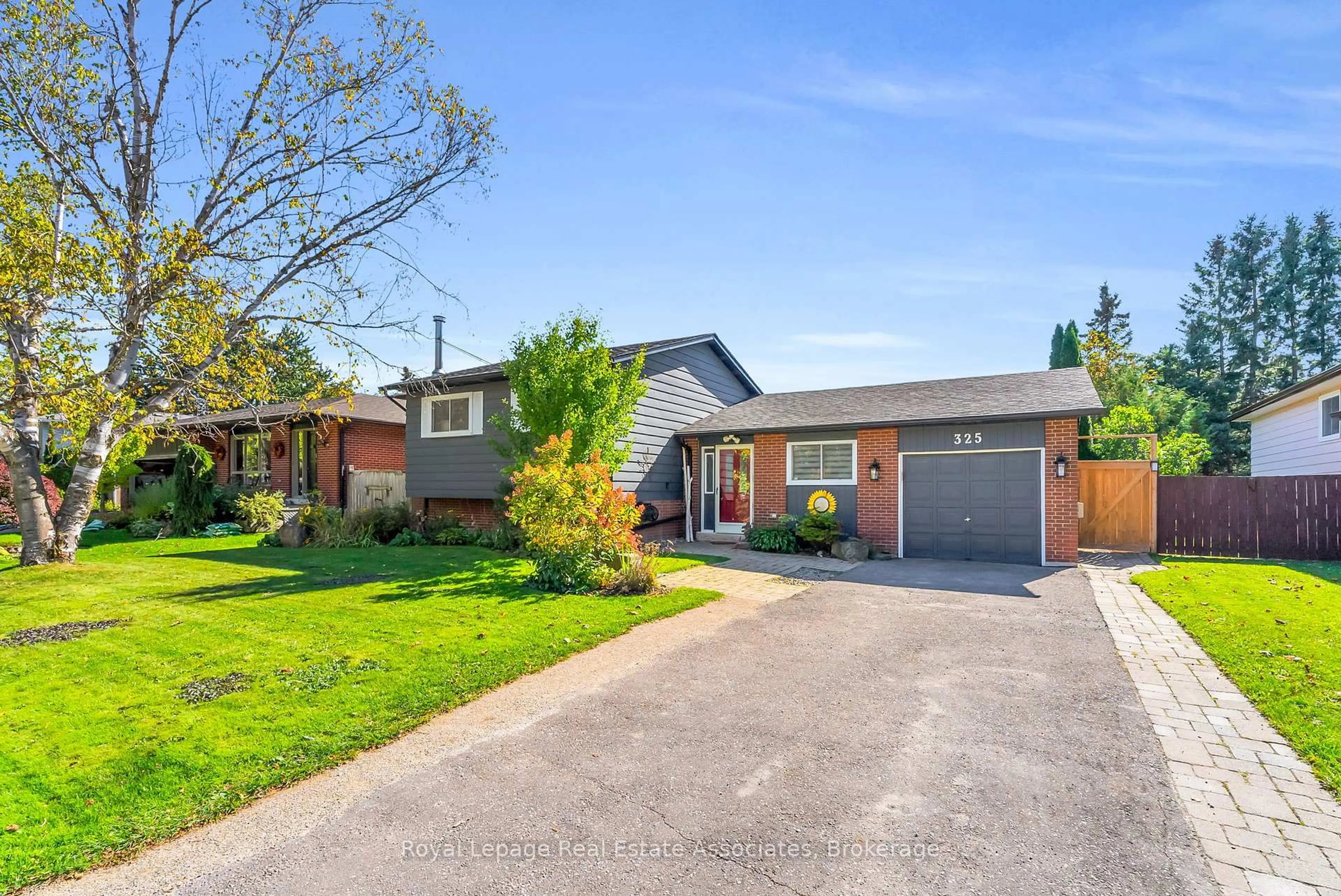 Home with brick exterior material, street for 325 Simon St, Shelburne Ontario L9V 2Y5