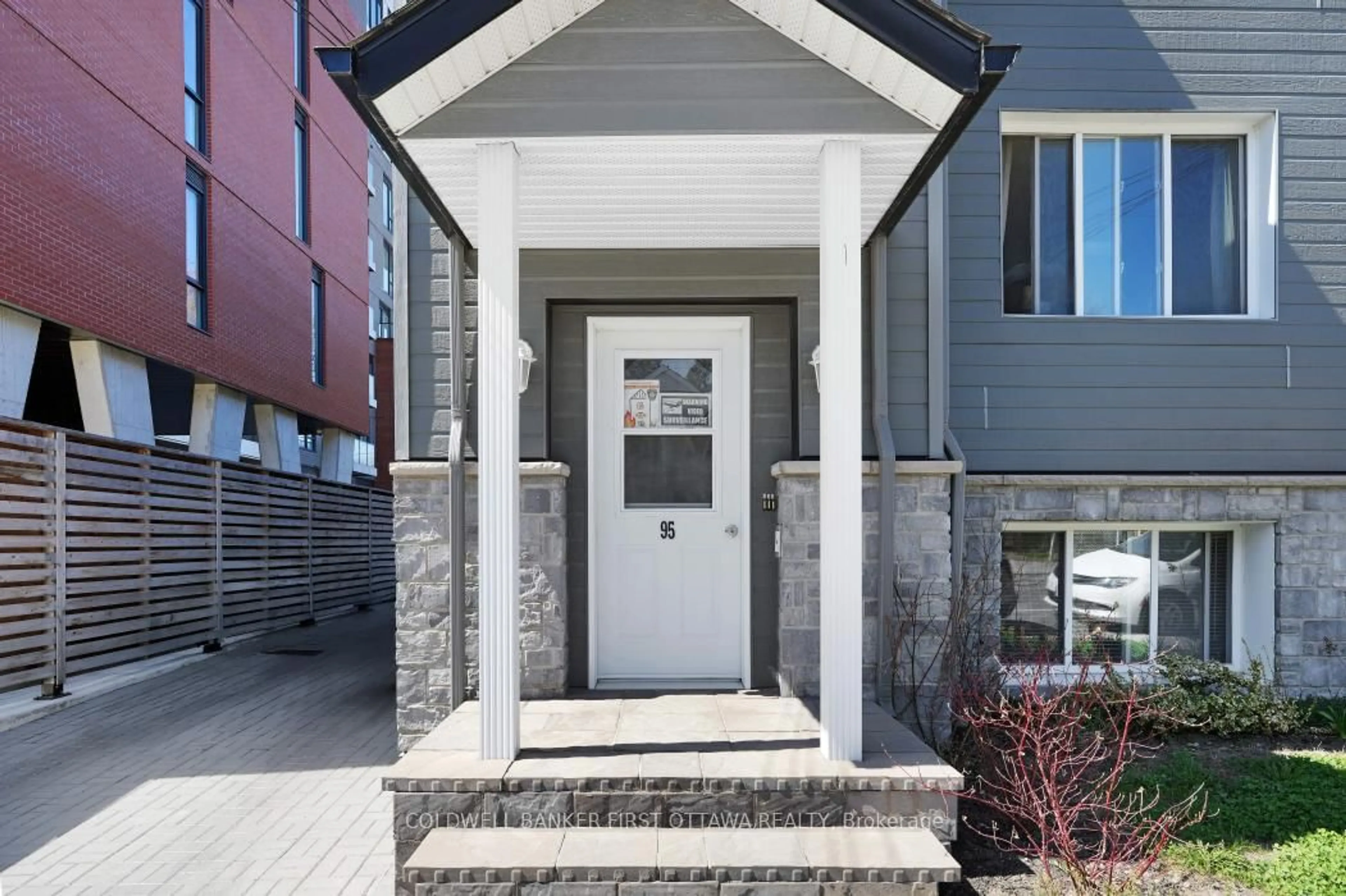 Unknown for 95 Barrette St, Ottawa Ontario K1L 8A2