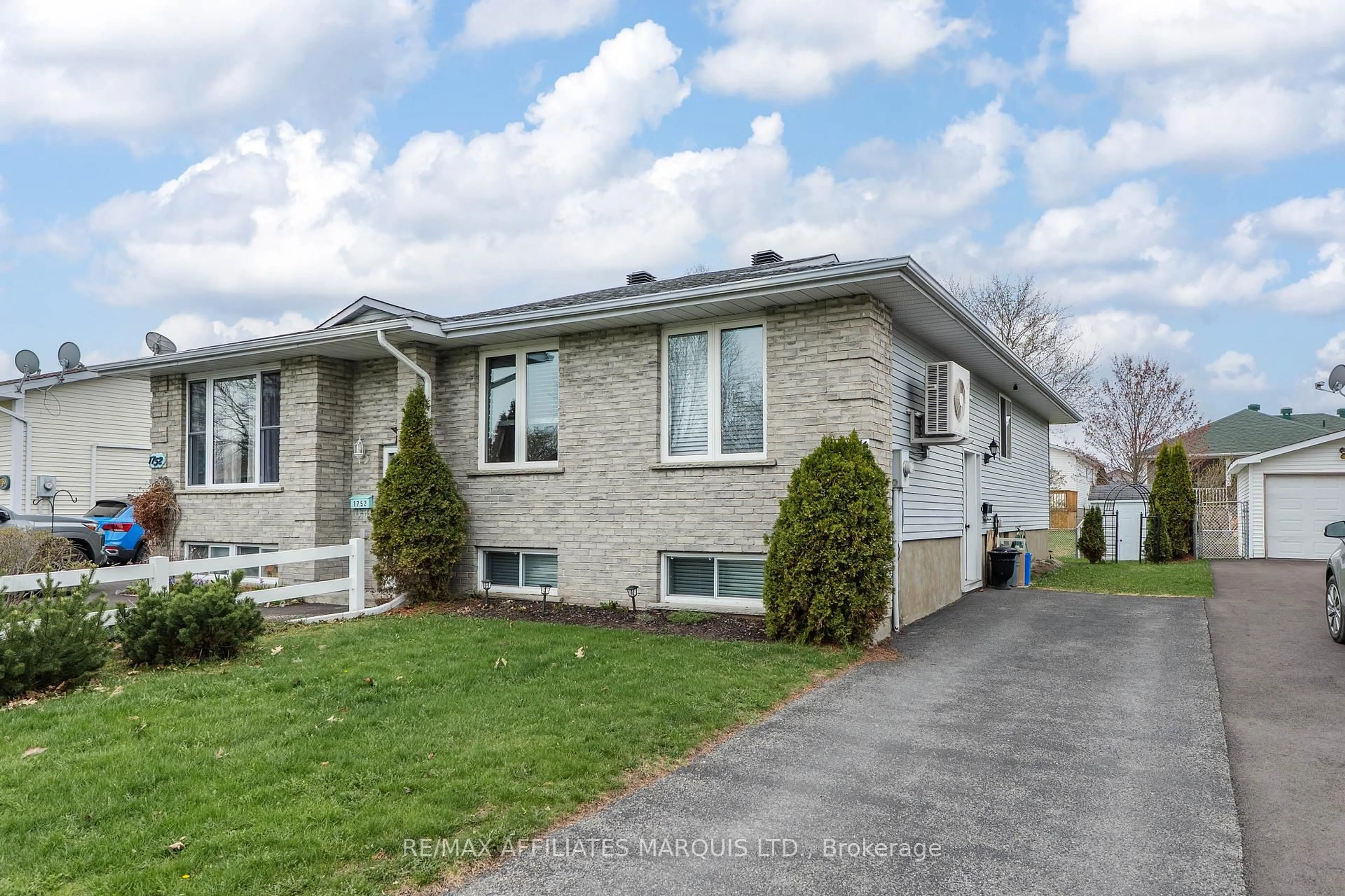 Home with vinyl exterior material, street for 1754 Branch Dr, Cornwall Ontario K6J 5S6