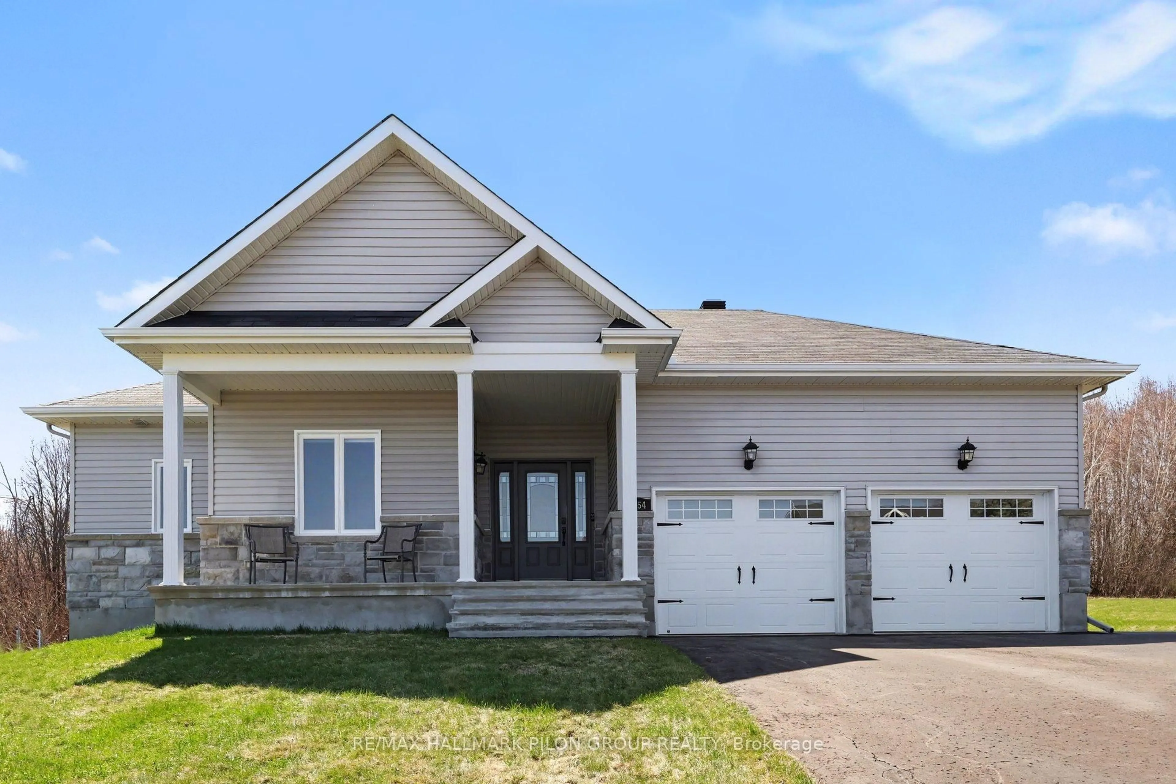 Home with vinyl exterior material, street for 1754 Celine St, Clarence-Rockland Ontario K0A 1N0