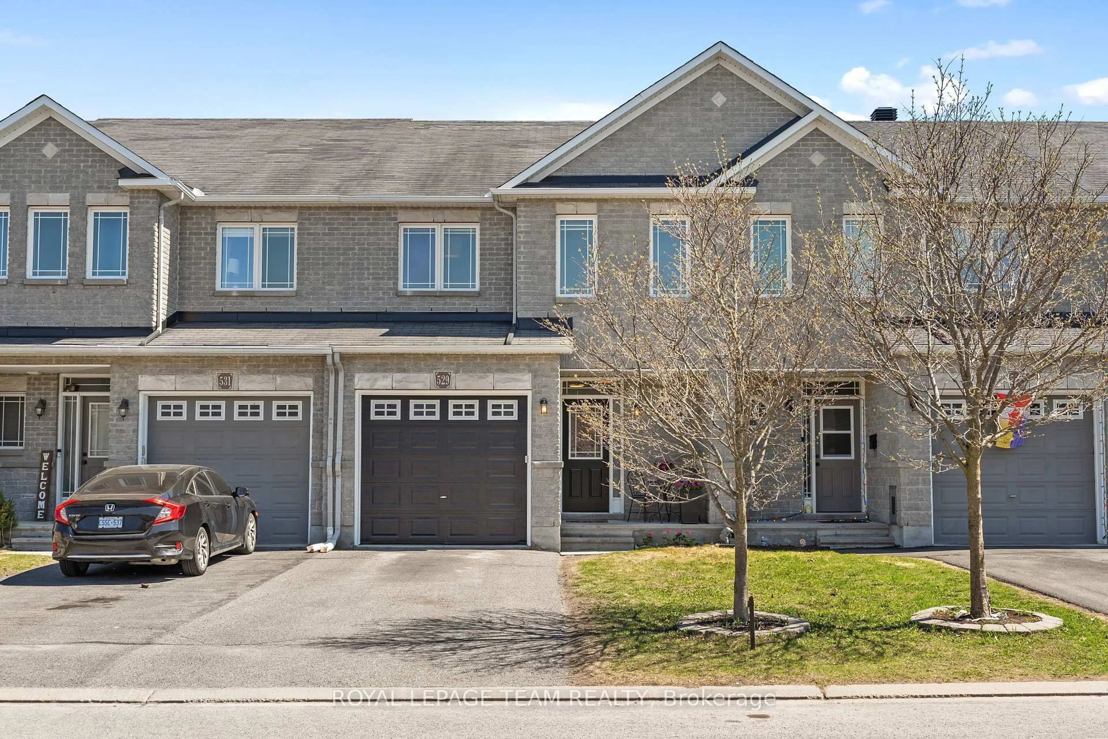 Unknown for 529 PEPPERVILLE Cres, Ottawa Ontario K2M 0E5