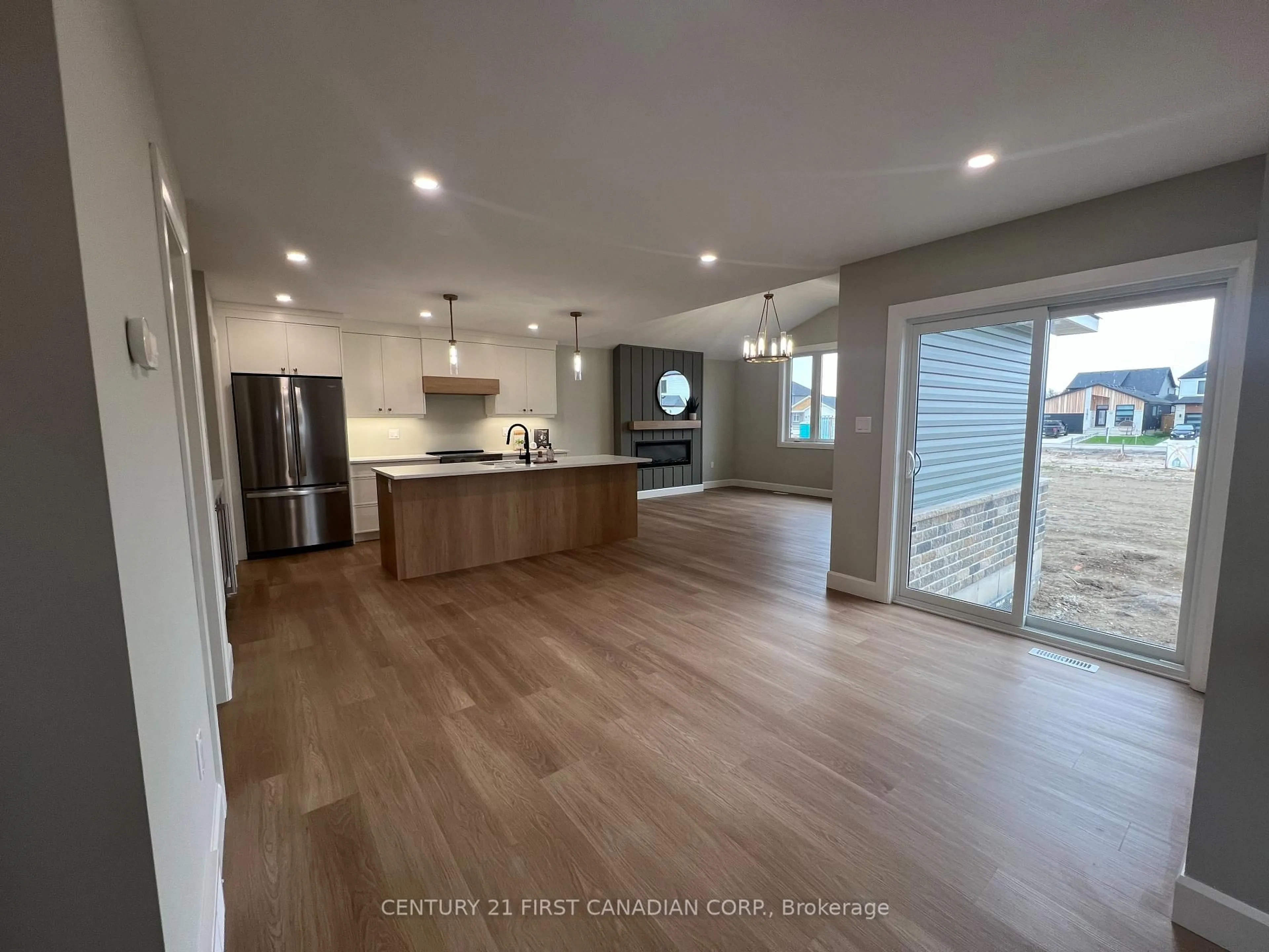 Open concept kitchen, unknown for 107 Sheldabren St, North Middlesex Ontario N0M 1A0