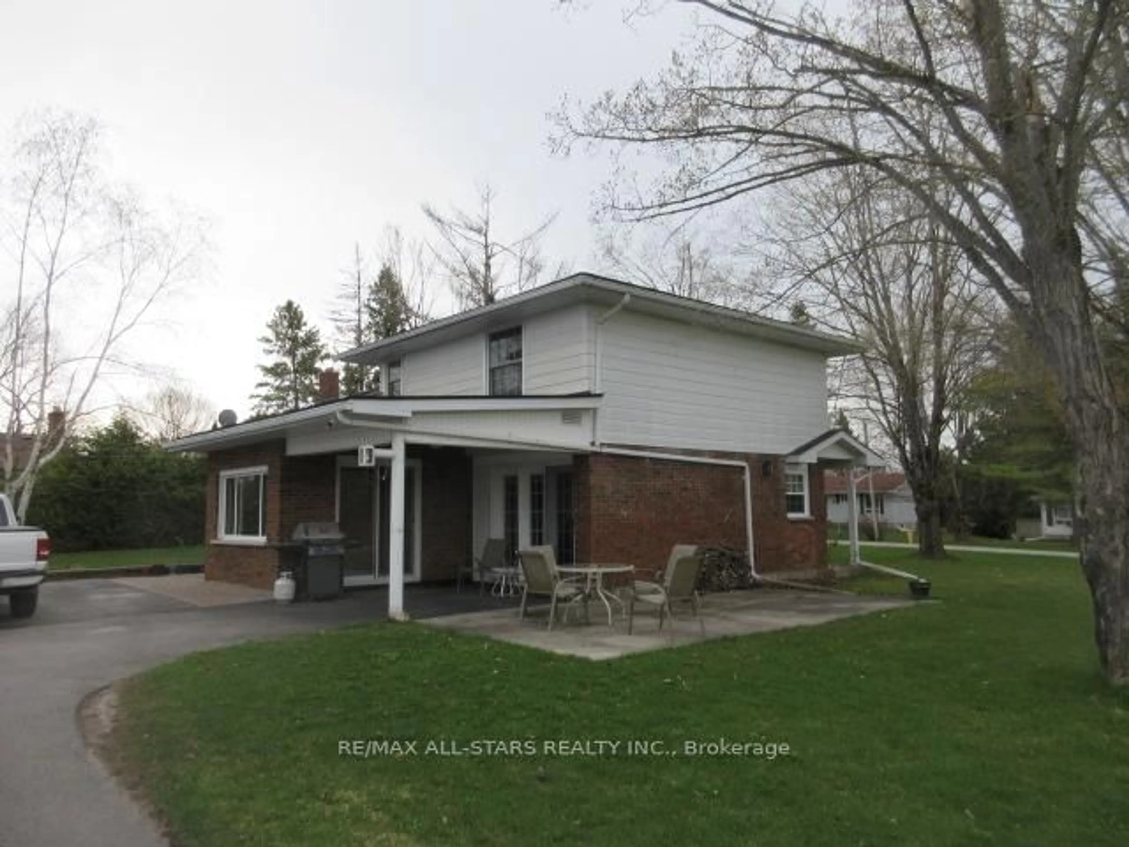 Unknown for 137 Reid St, Kawartha Lakes Ontario K0M 1A0