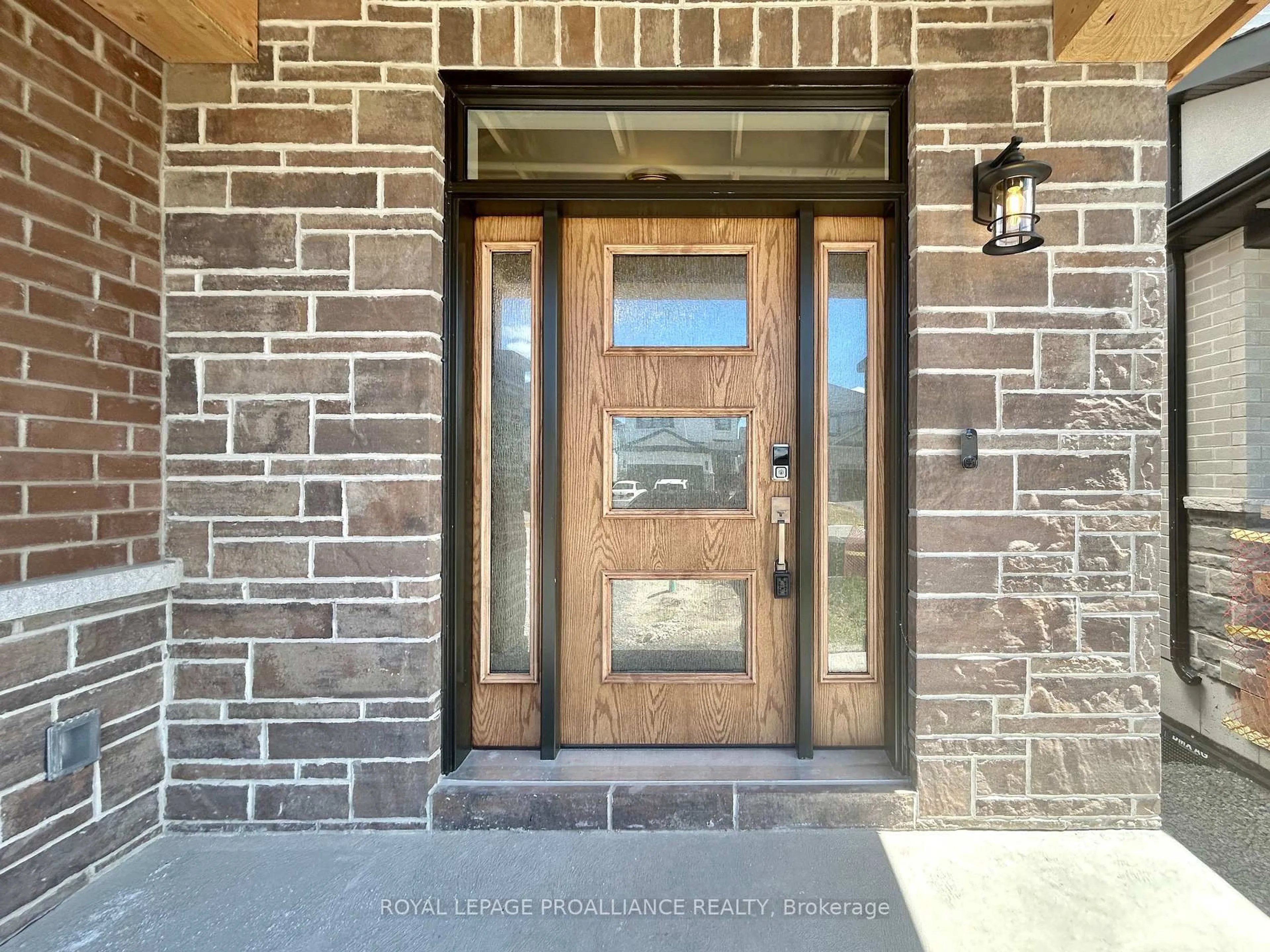 Indoor entryway for 14 Peace River St, Belleville Ontario K8N 0V6