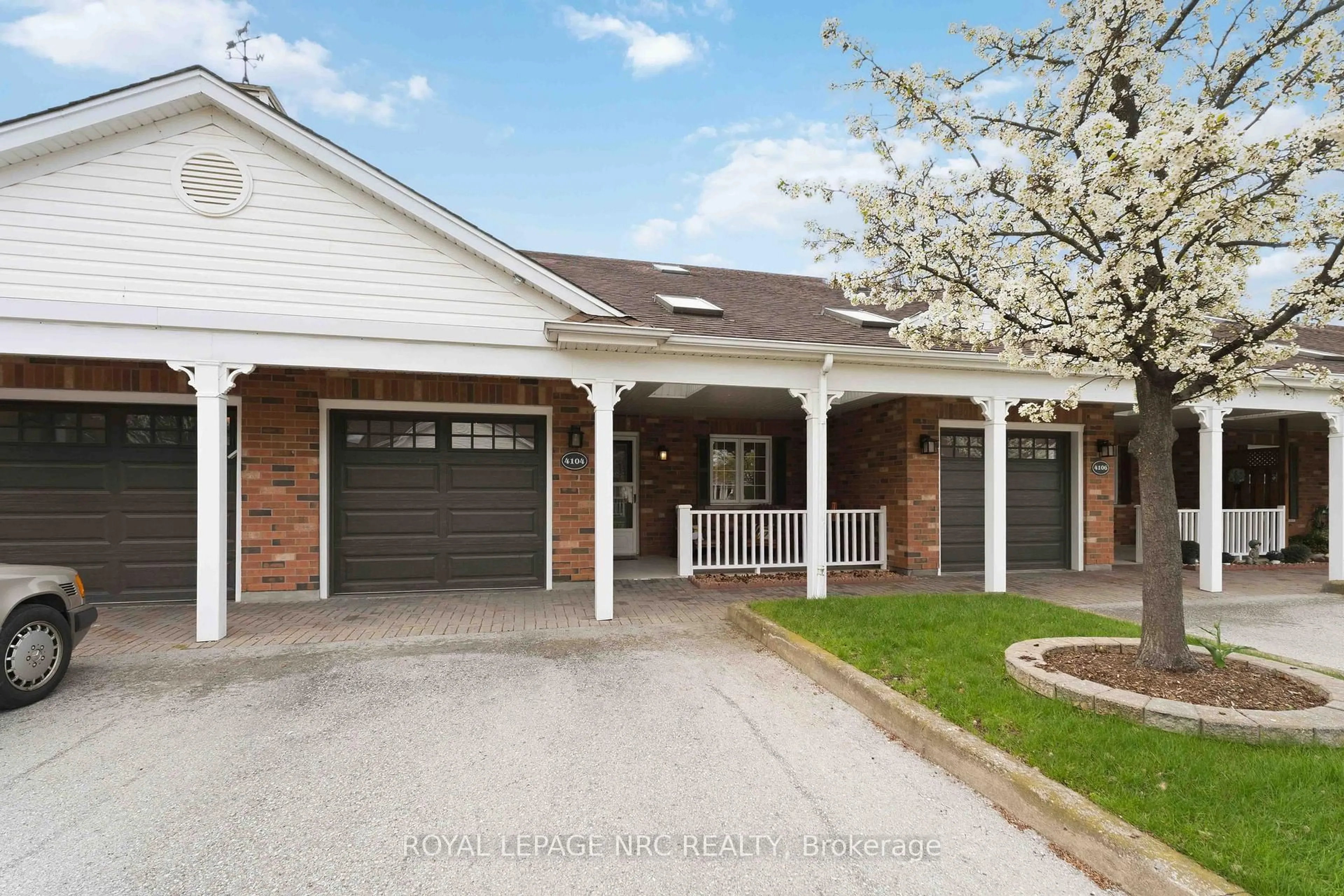 Unknown for 4104 Loganberry Crt #2, Lincoln Ontario L0R 2C0