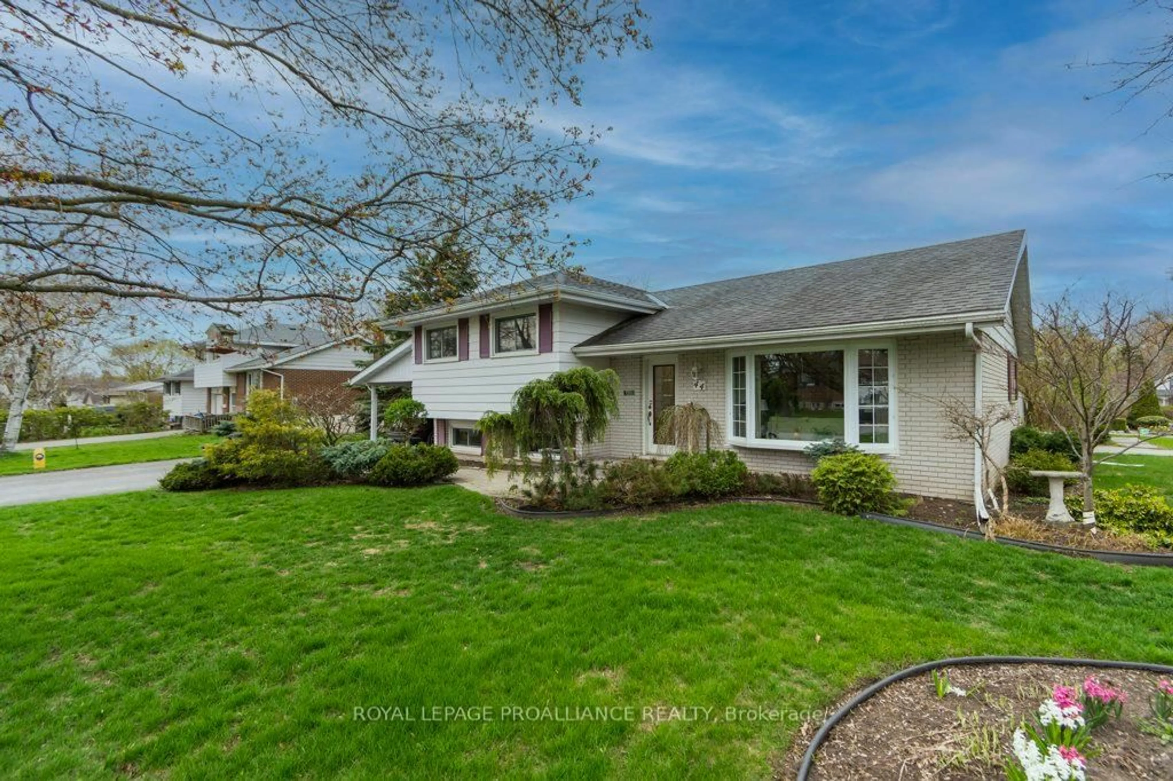 Home with vinyl exterior material, street for 44 Shoniker Ave, Quinte West Ontario K8V 2B5