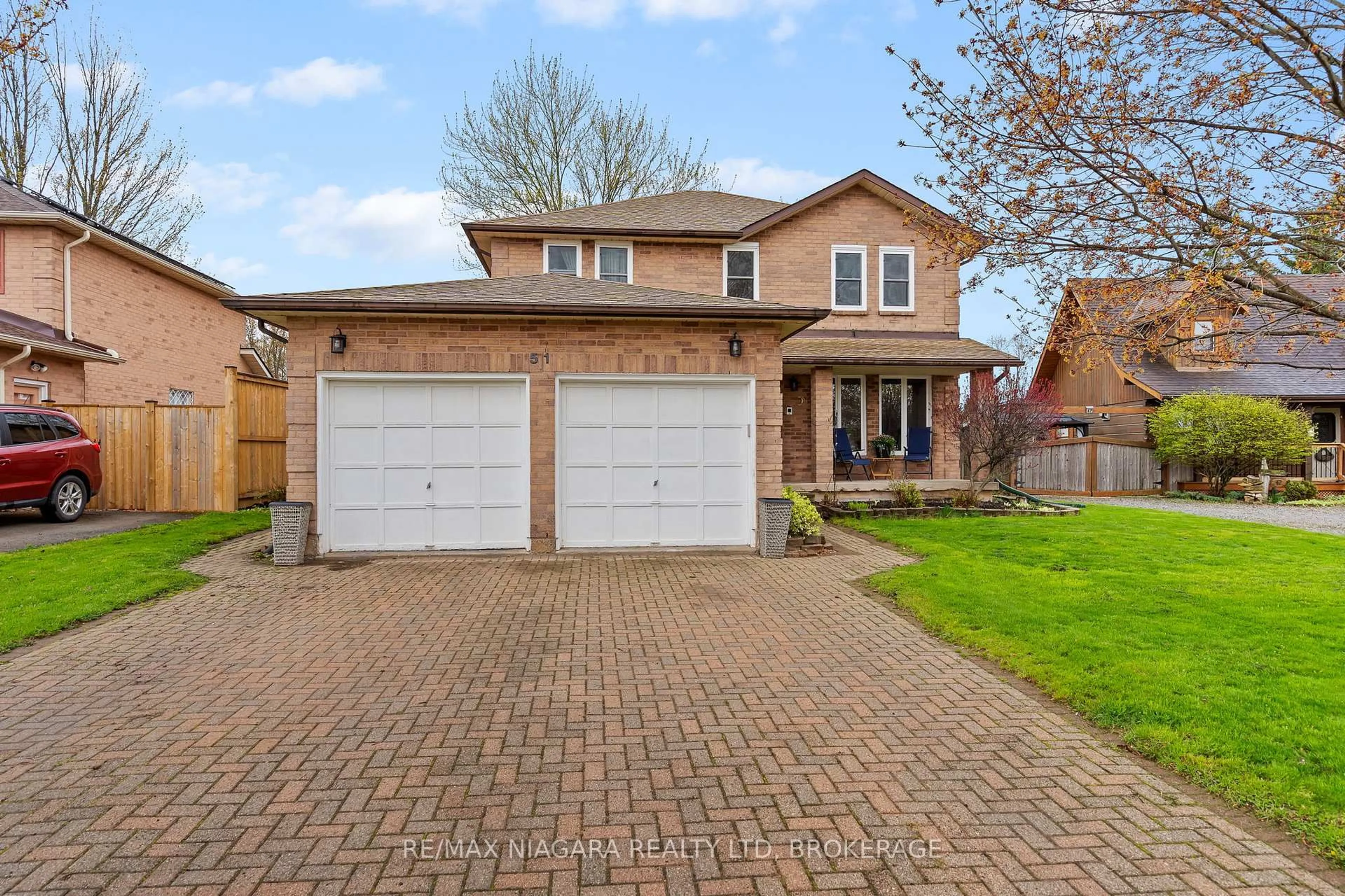 Home with brick exterior material, street for 51 Woodrush Ave, Welland Ontario L3C 6S6