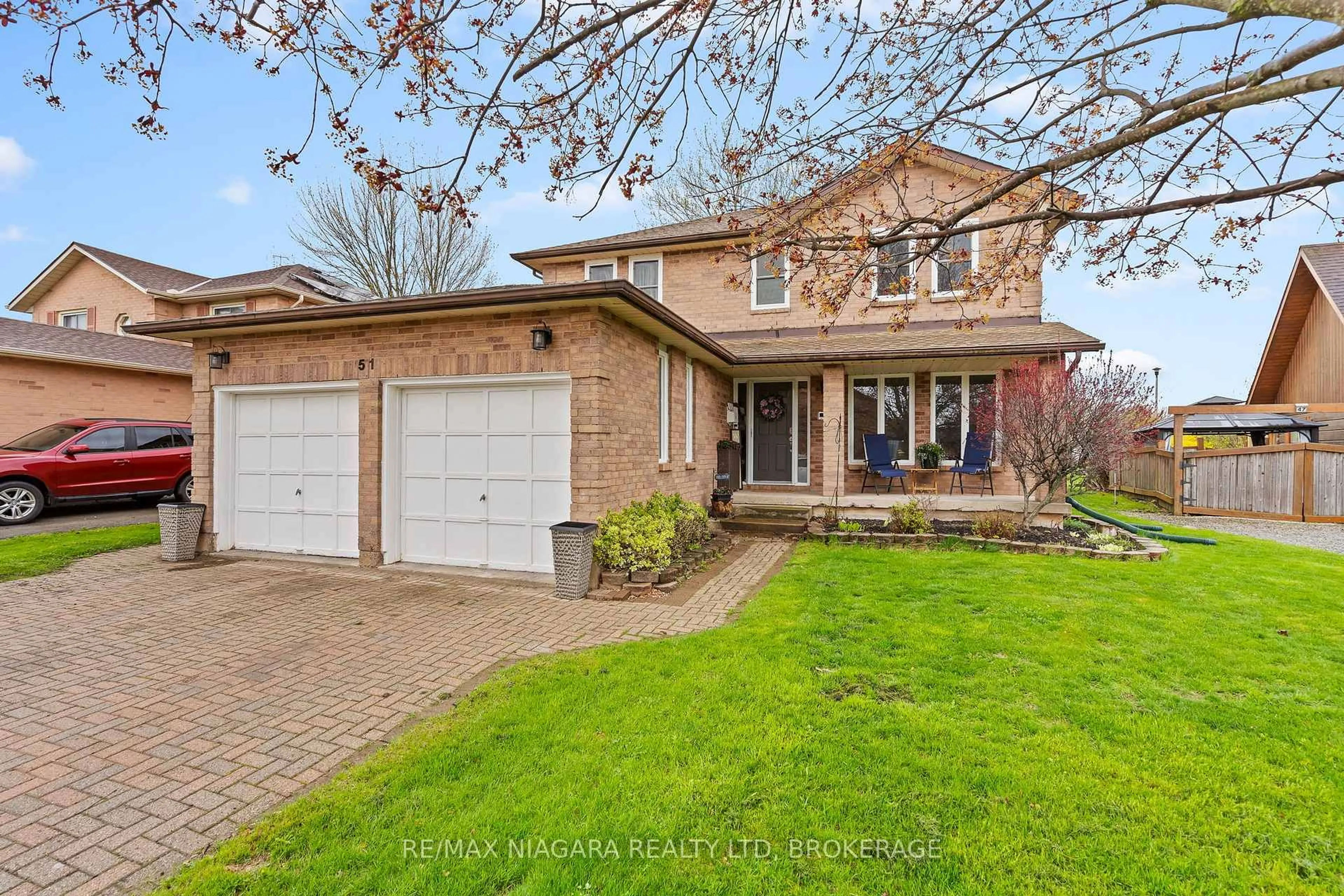 Home with brick exterior material, street for 51 Woodrush Ave, Welland Ontario L3C 6S6