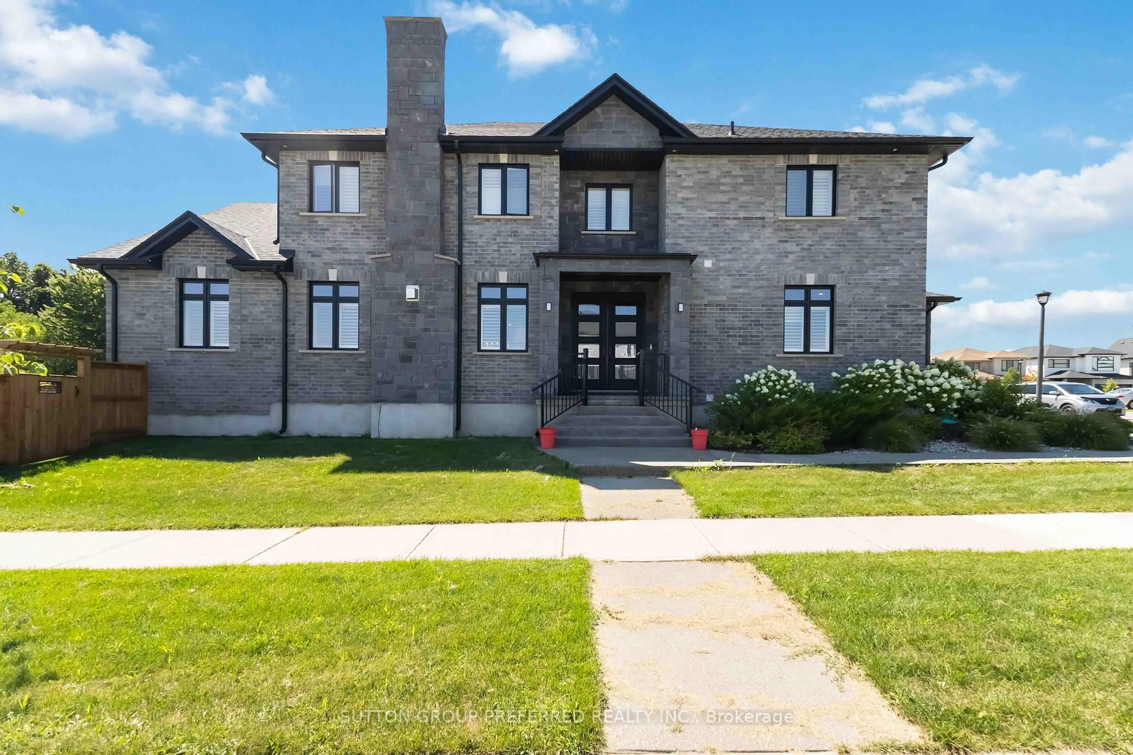 Home with brick exterior material, building for 2849 HEARDCREEK Tr, London North Ontario N6G 0W1