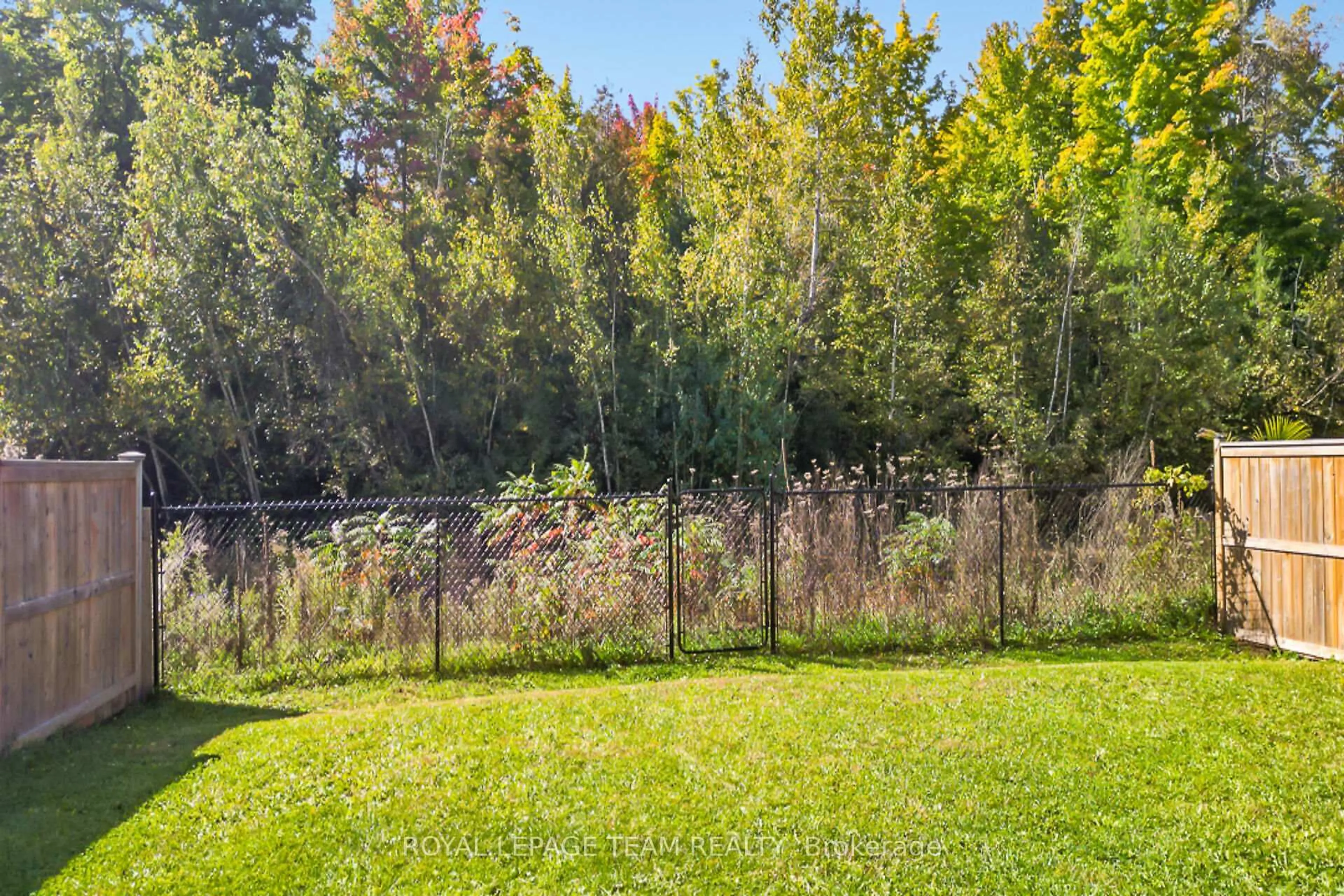 Patio, forest/trees view for 3202 Harvester Cres, North Grenville Ontario K0G 1J0