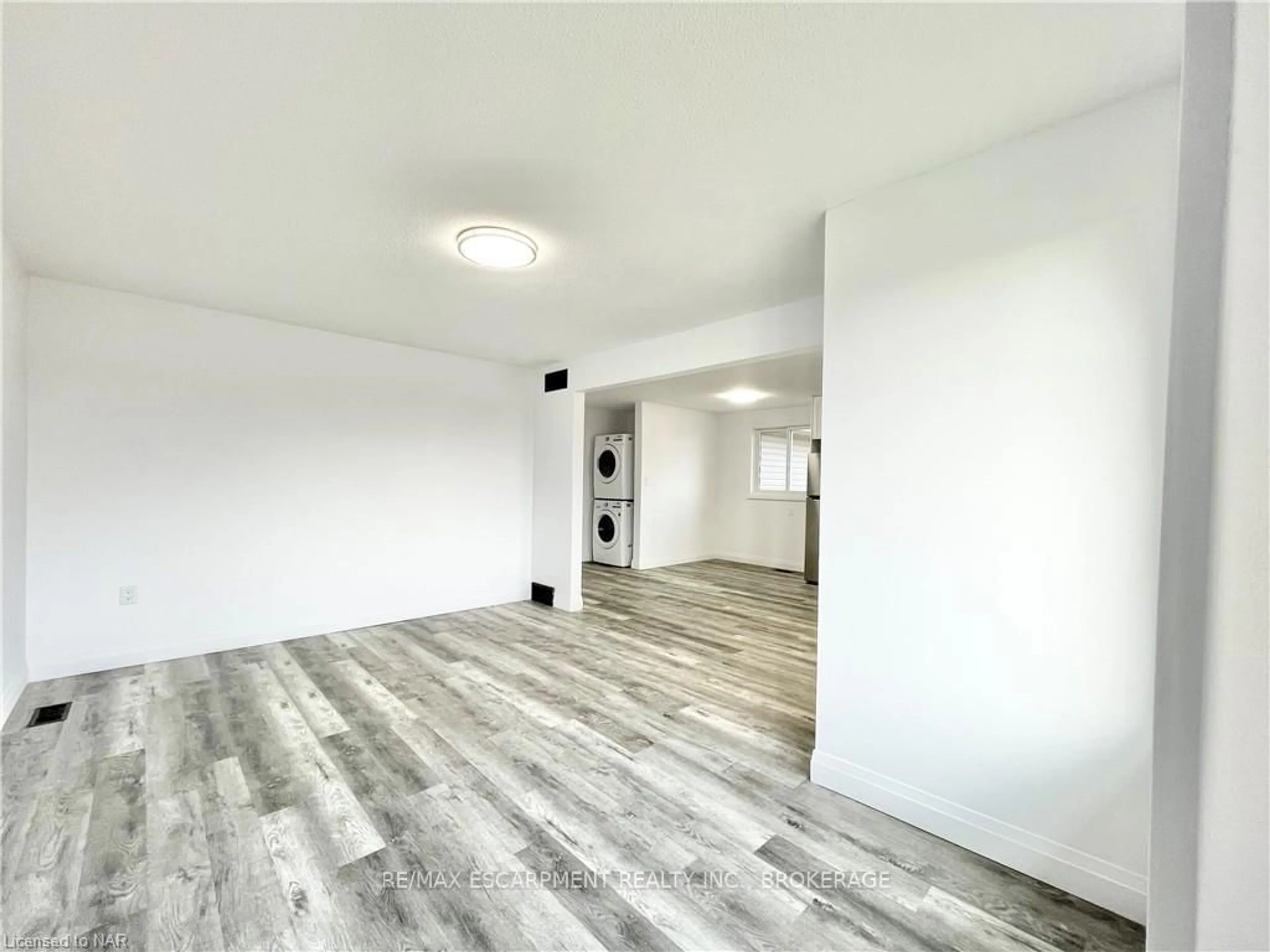 A pic of a room for 76 Marc Blvd, Welland Ontario L3B 5V1
