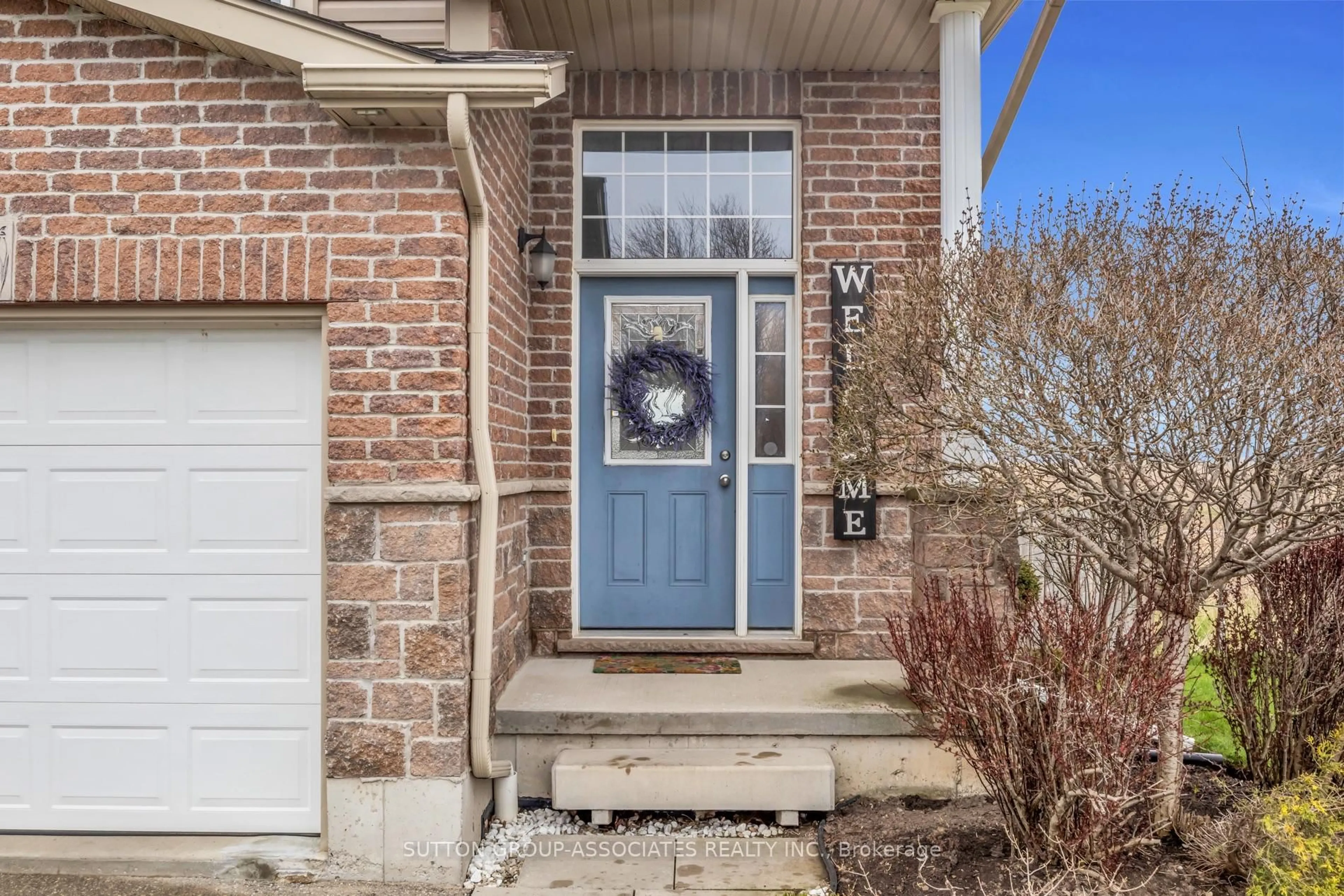 Indoor entryway for 166 Maple St, Mapleton Ontario N0G 1P0