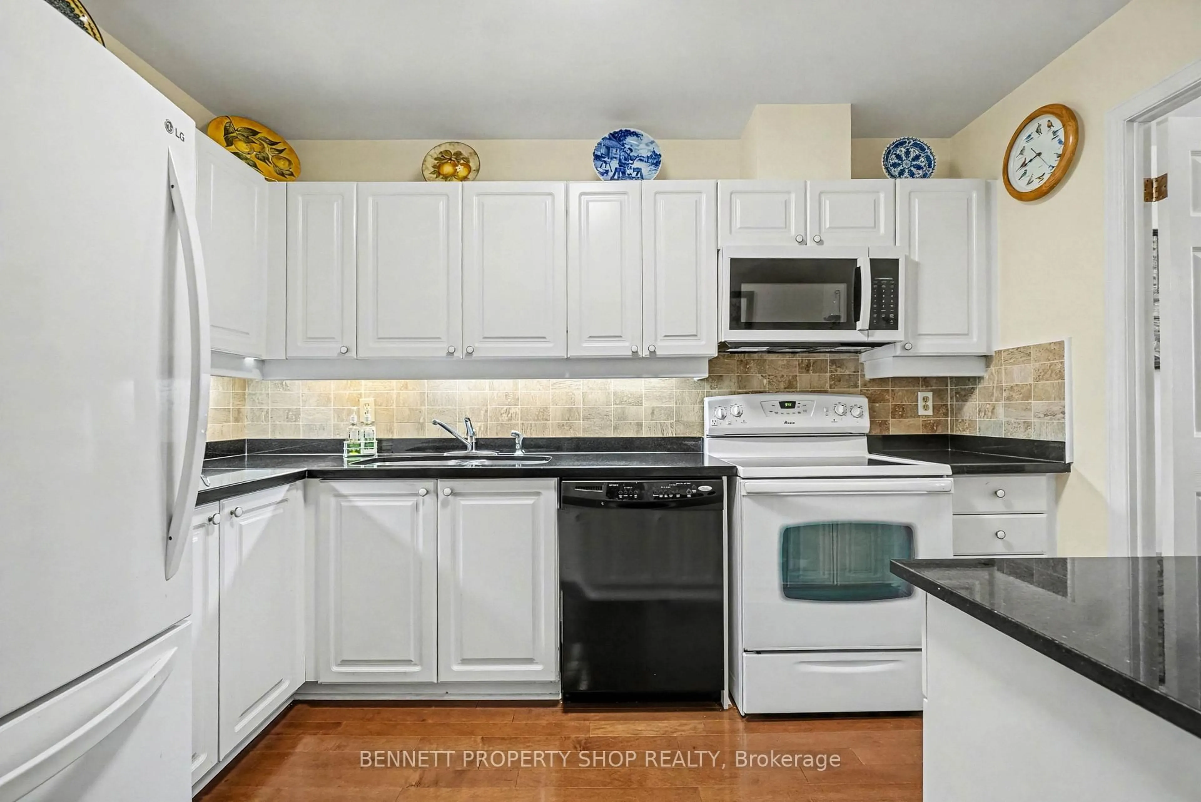Standard kitchen, unknown for 3099 Carling Ave #305, Ottawa Ontario K2H 5A6