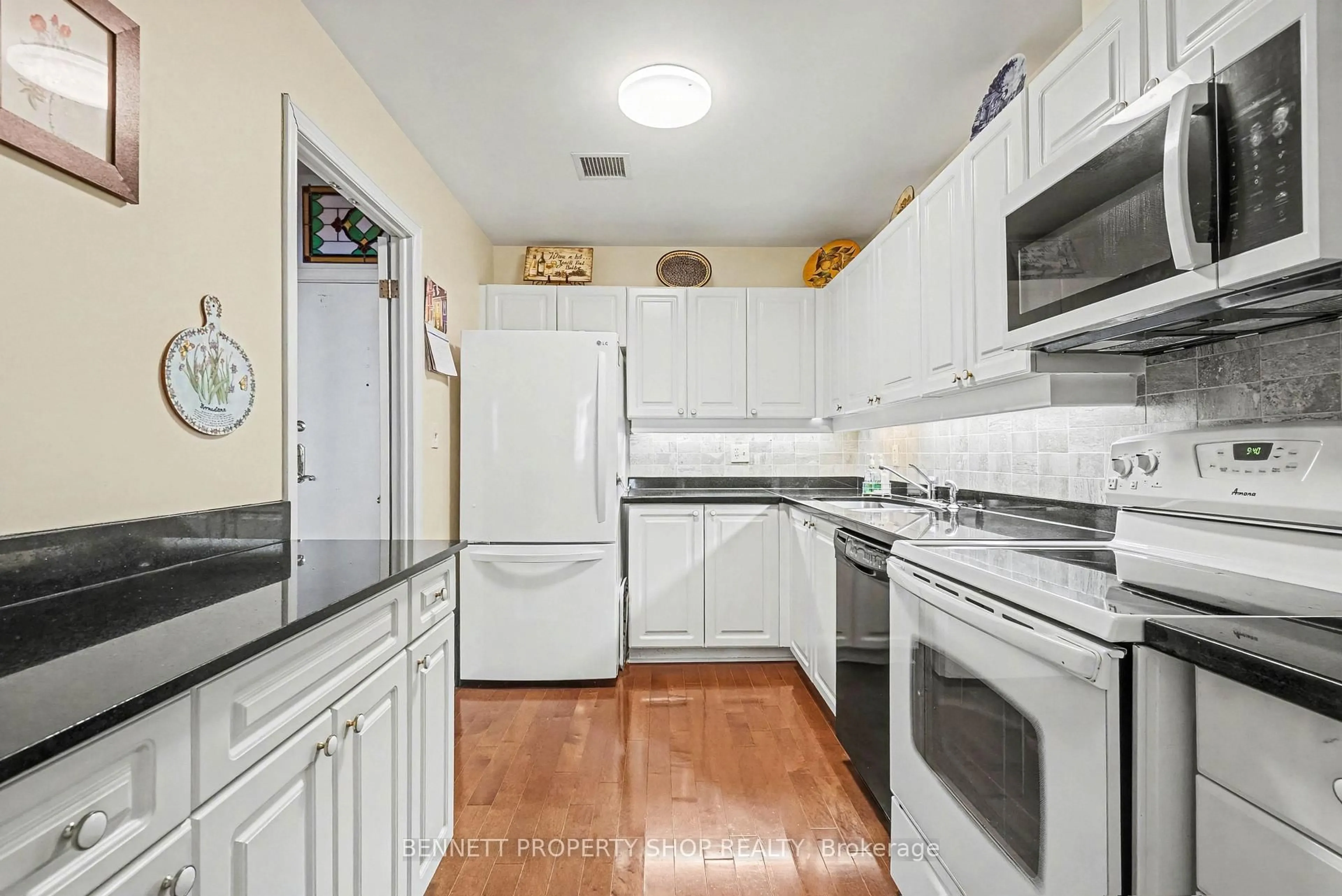 Standard kitchen, unknown for 3099 Carling Ave #305, Ottawa Ontario K2H 5A6