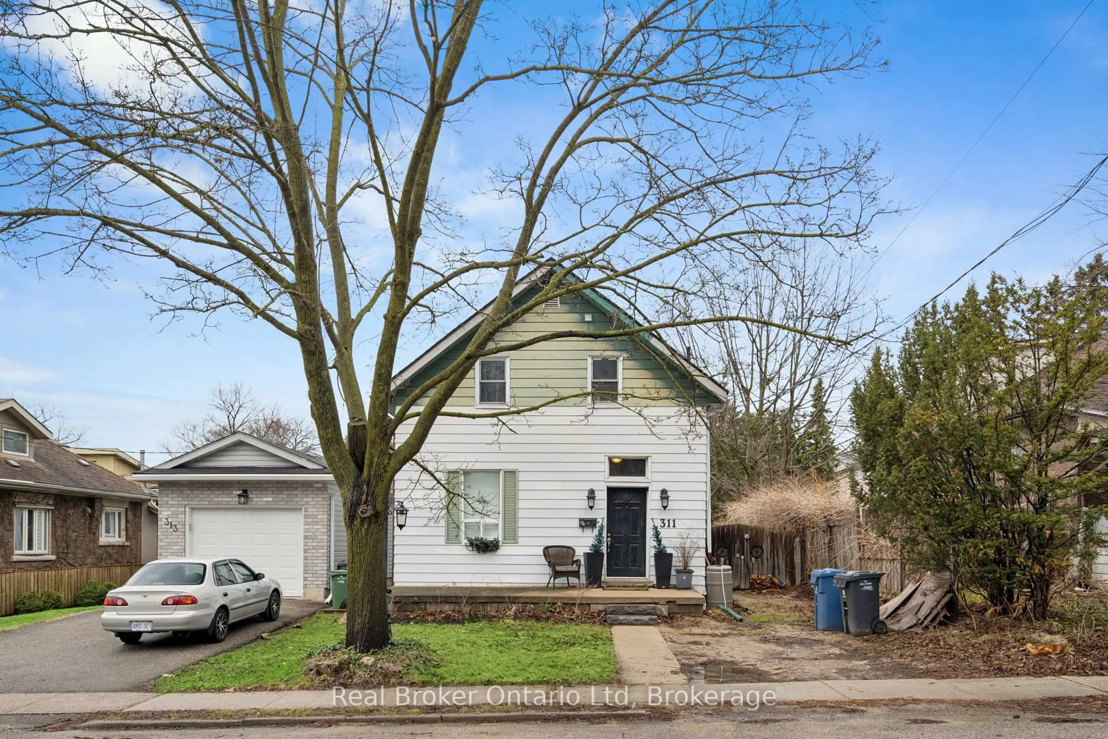 A pic from outside/outdoor area/front of a property/back of a property/a pic from drone, street for 311 suffolk St, Guelph Ontario N1K 2K2