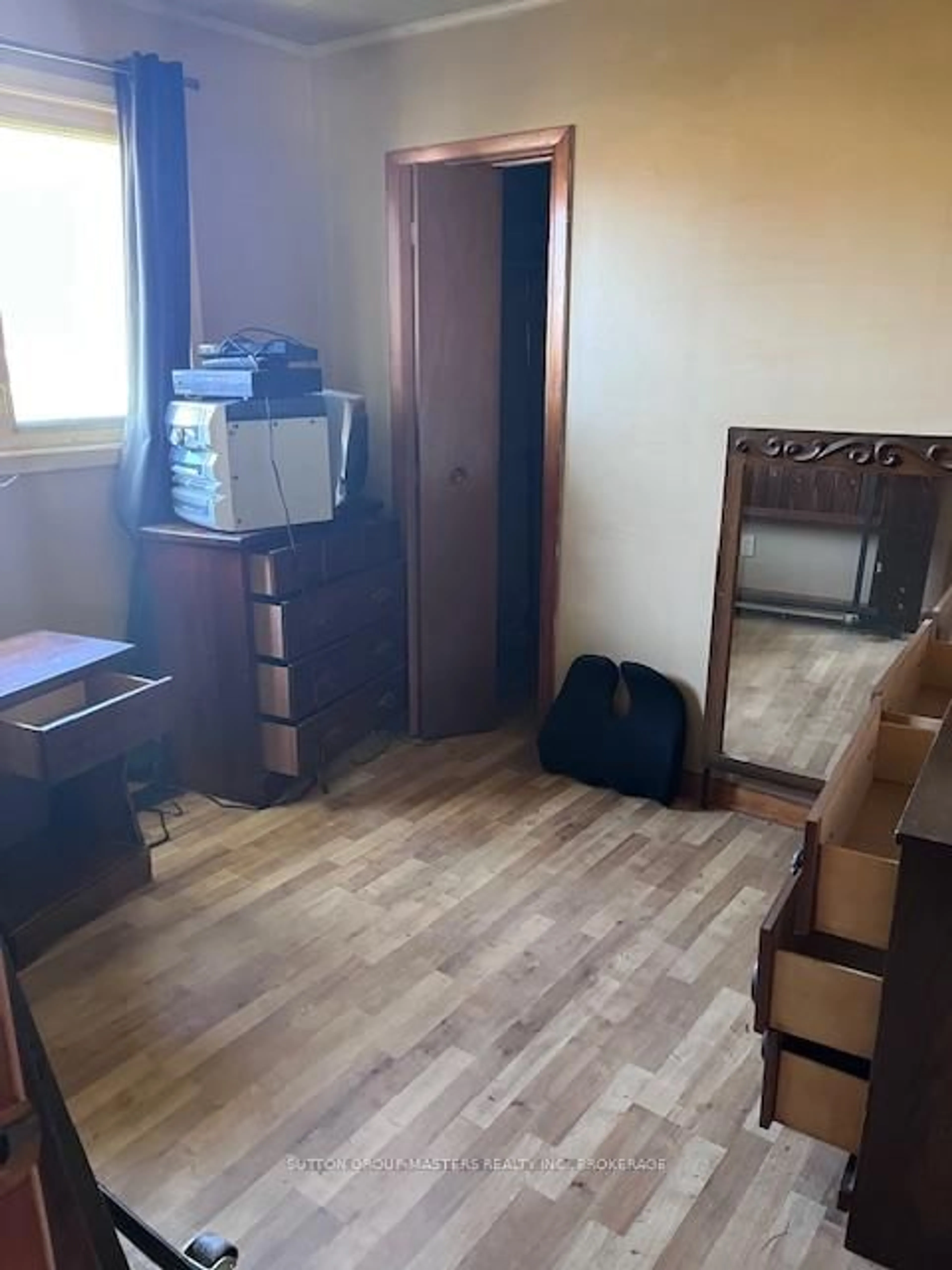 A pic of a room for 302 County 8 Rd, Elizabethtown-Kitley Ontario K0E 1Y0