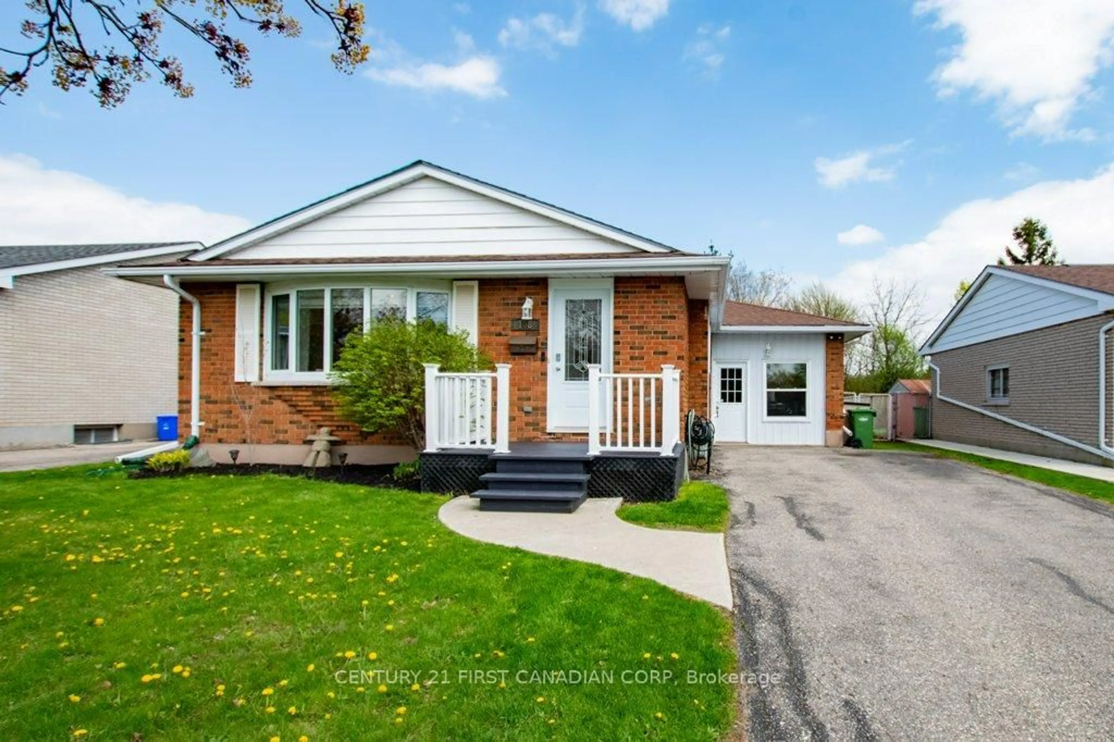 Home with brick exterior material, street for 108 Lawrence Ave, St. Thomas Ontario N5R 5G3