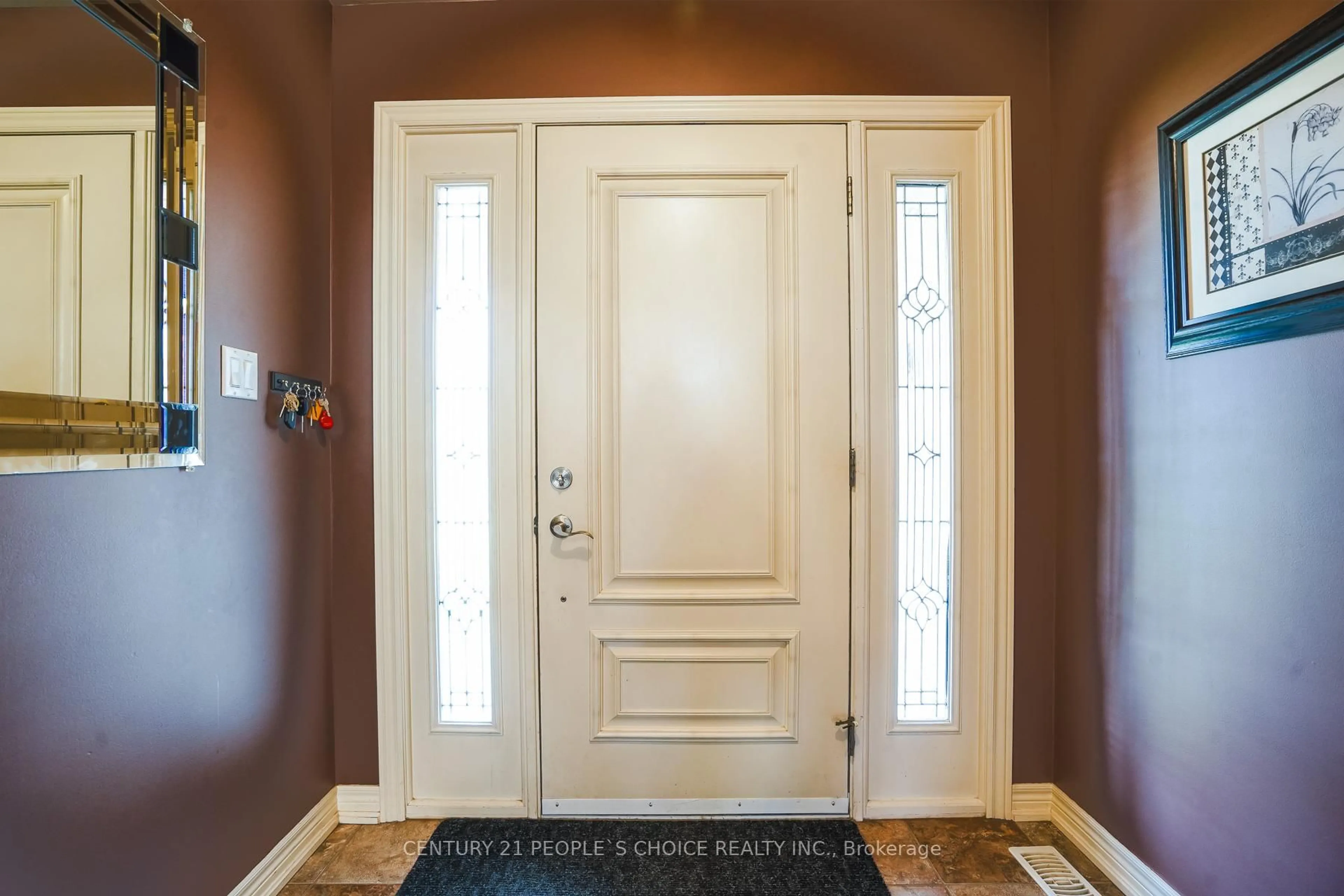 Indoor entryway for 5438 Morning Glory Crt, Niagara Falls Ontario L2J 0A3