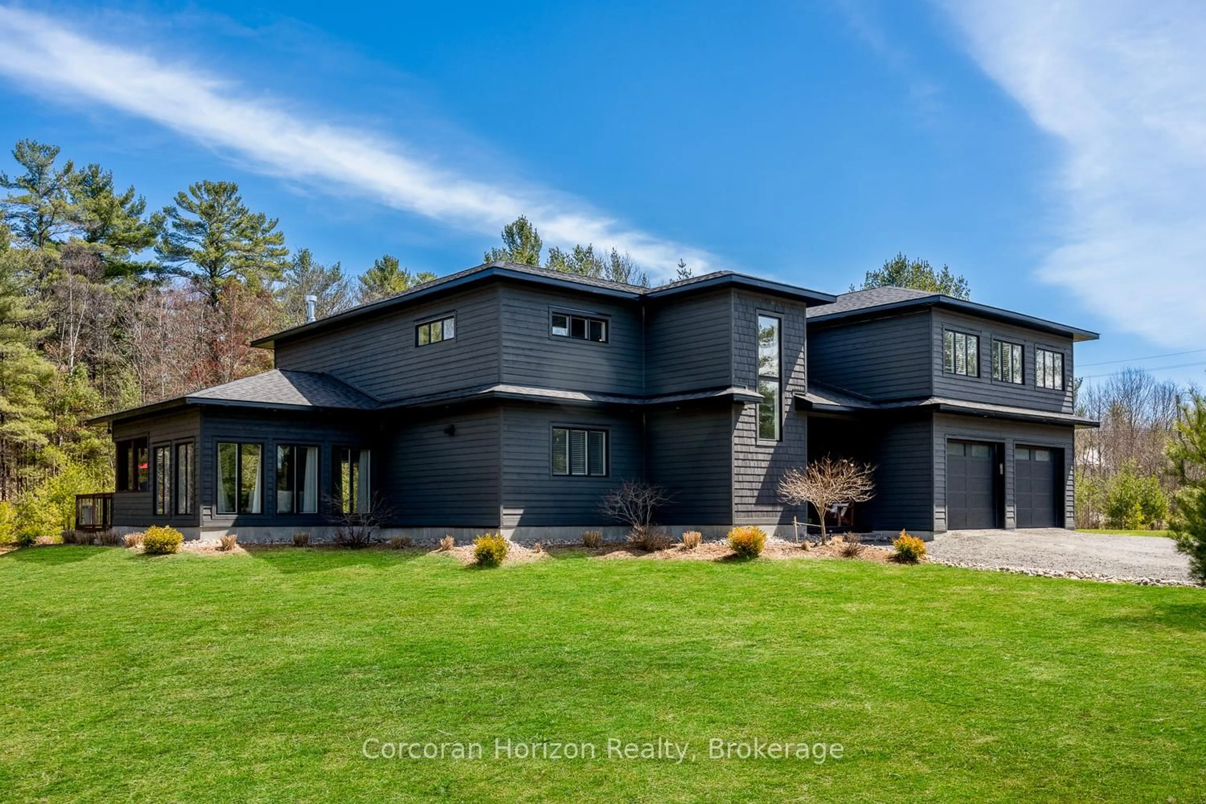 Home with vinyl exterior material, unknown for 19 Ryder Dr, McDougall Ontario P2A 2W9