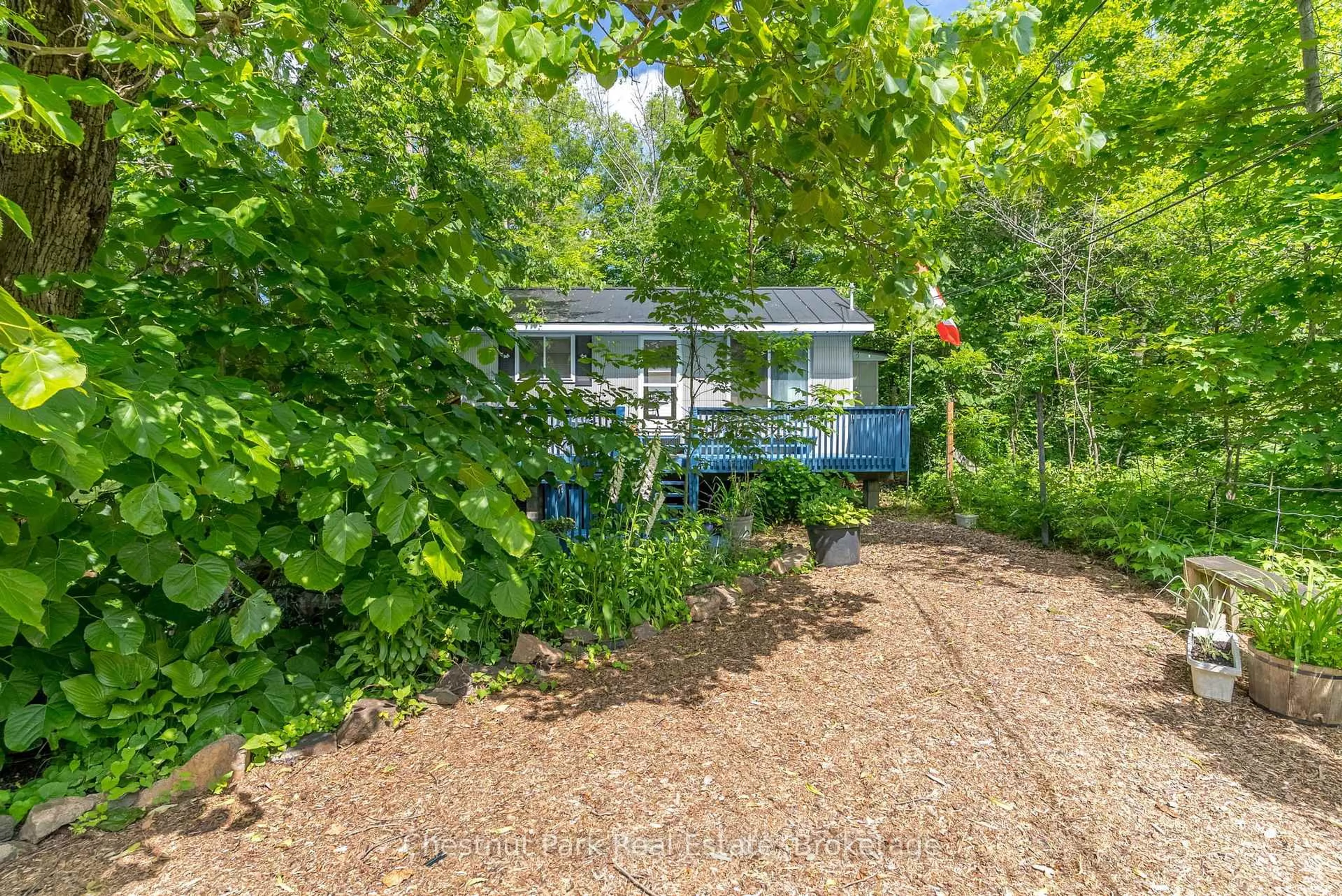 Shed for 1185 North Kahshe Lake Rd #2, Gravenhurst Ontario P0E 1G0
