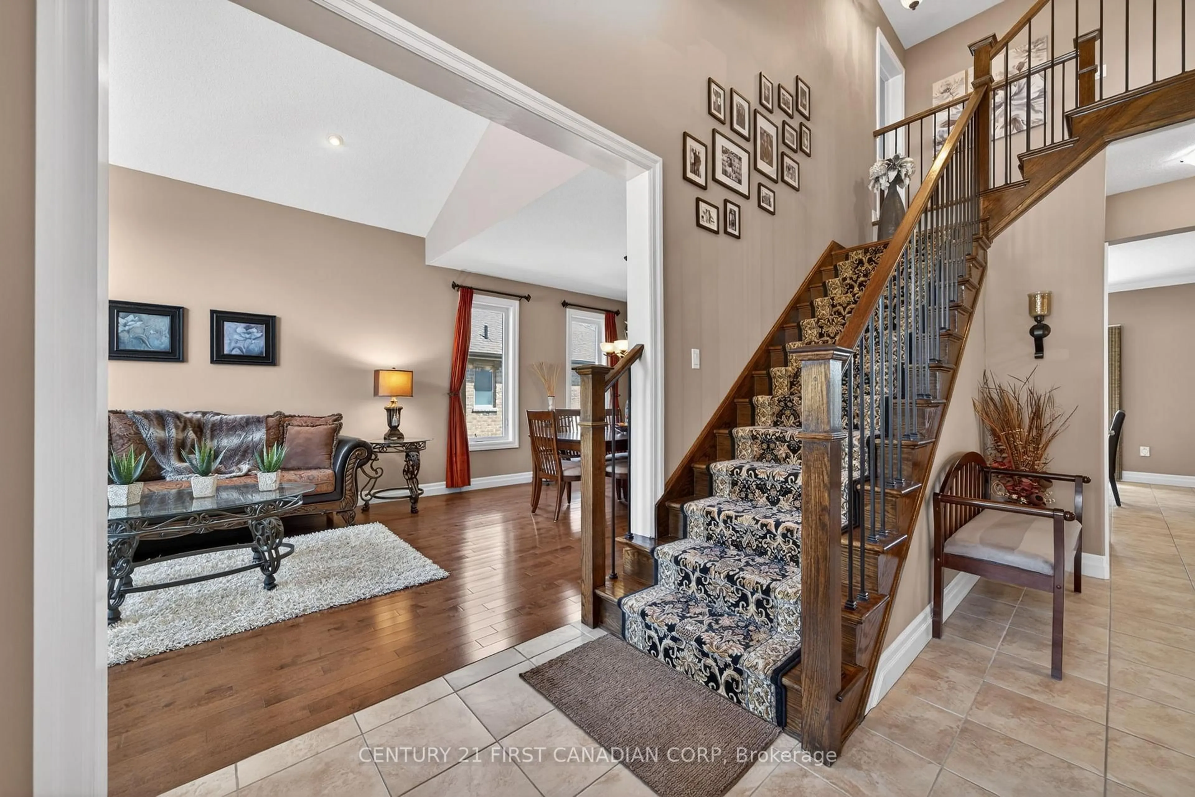 Indoor entryway for 3574 Settlement Tr, London South Ontario N6P 0B1