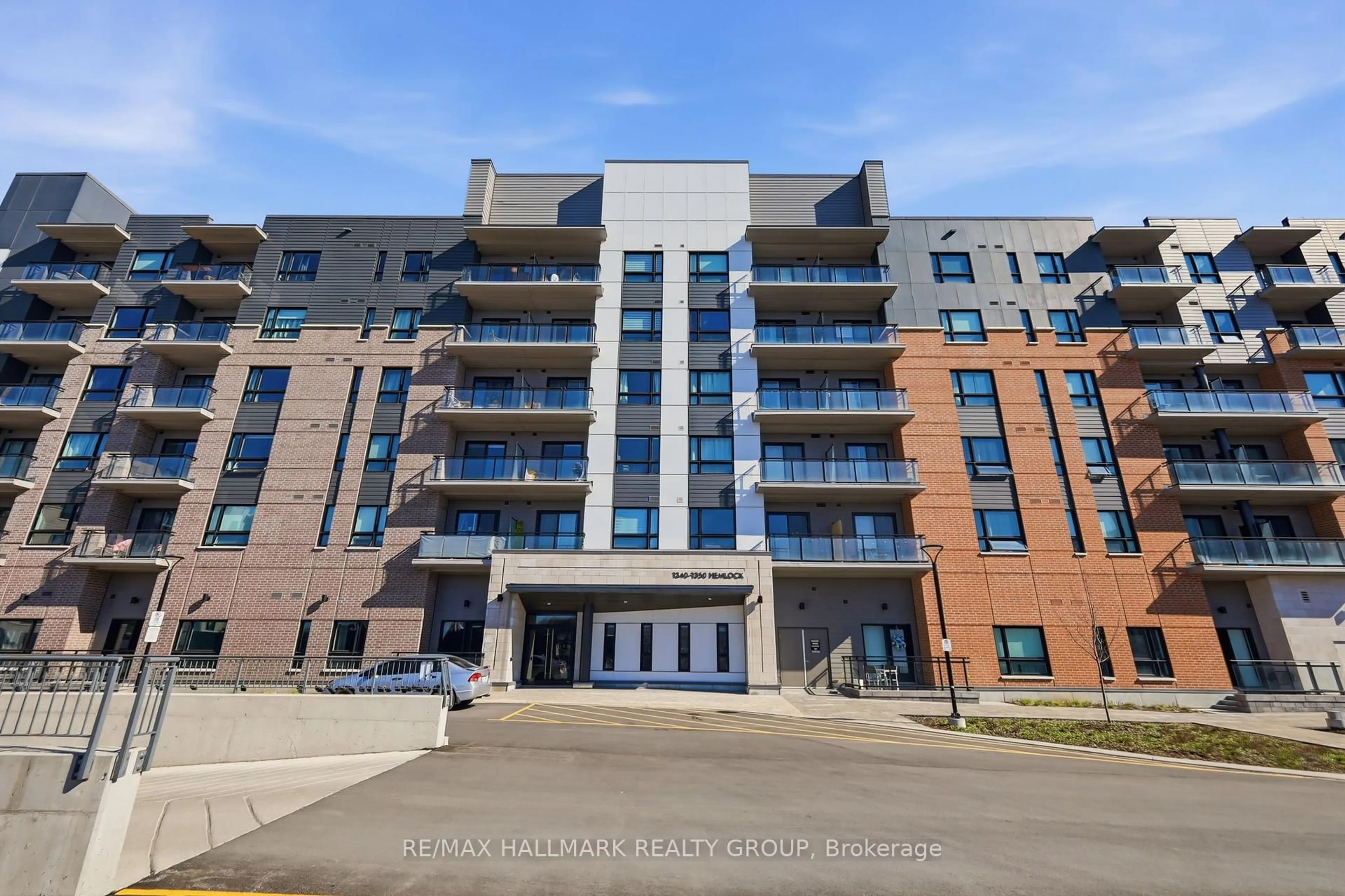 Unknown for 1350 Hemlock Rd #218, Ottawa Ontario K1K 5C2