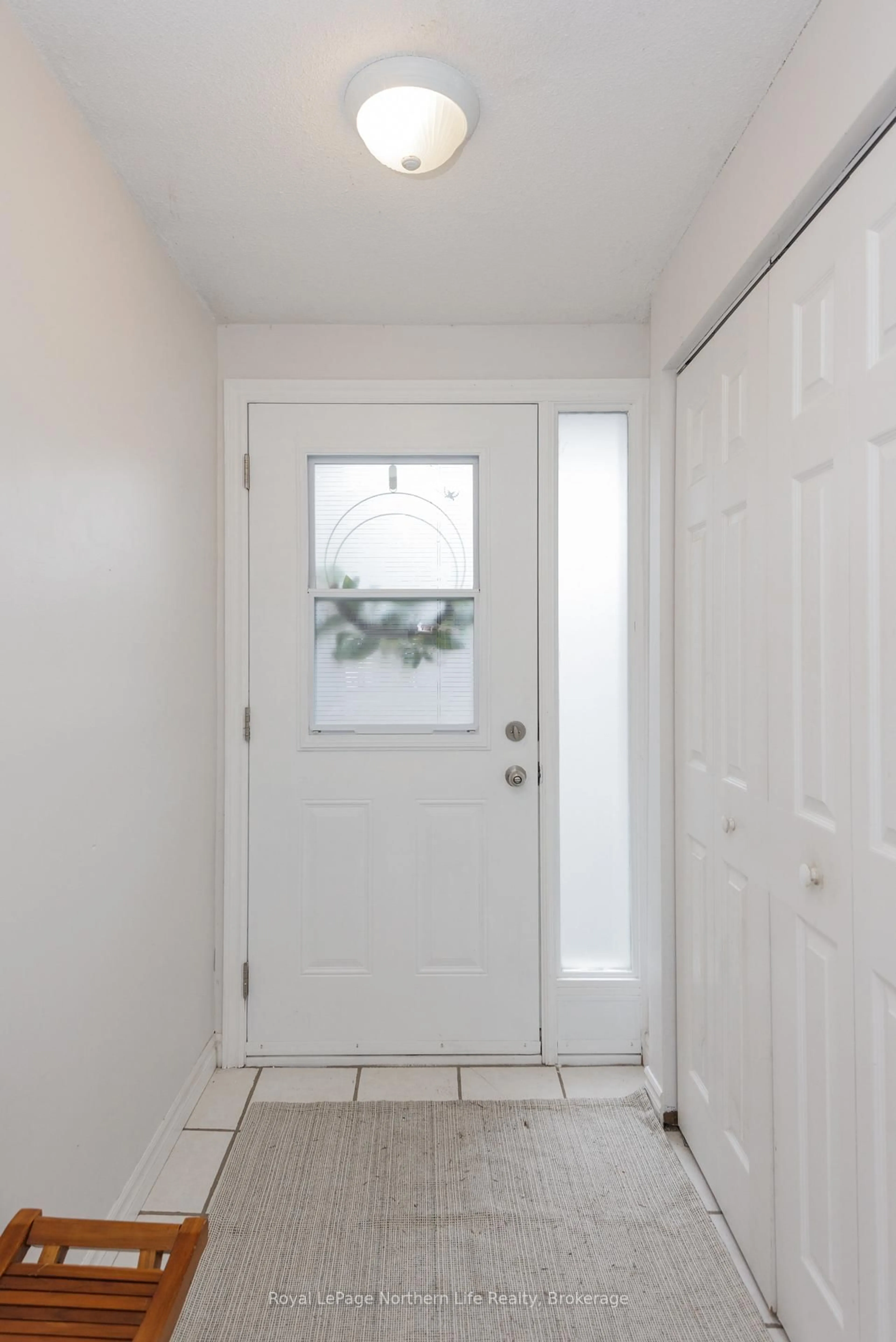 Indoor entryway for 644 Lakeshore Dr #28, North Bay Ontario P1A 3N6