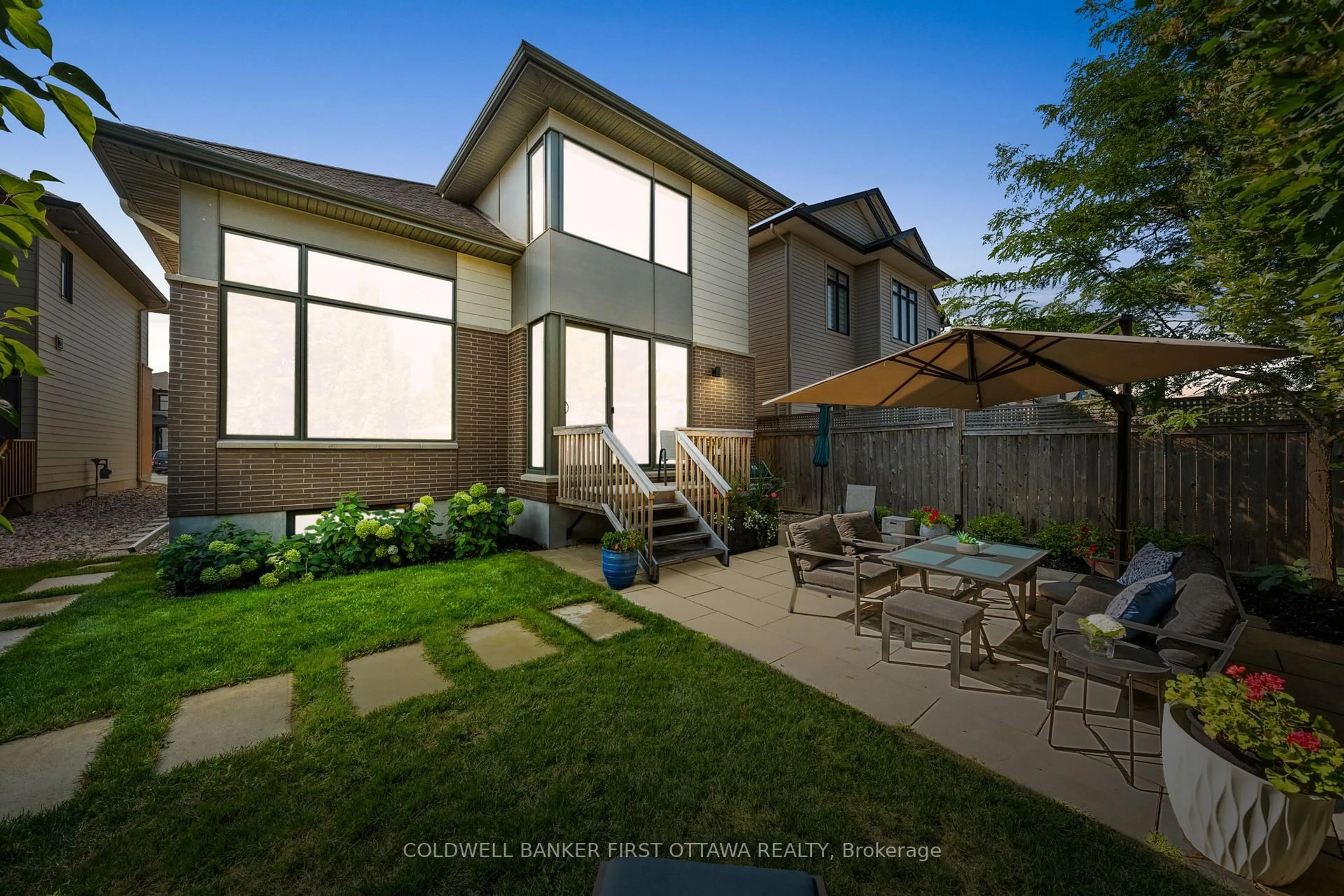 Patio, street for 616 Summerhill St, Ottawa Ontario K4M 0C2