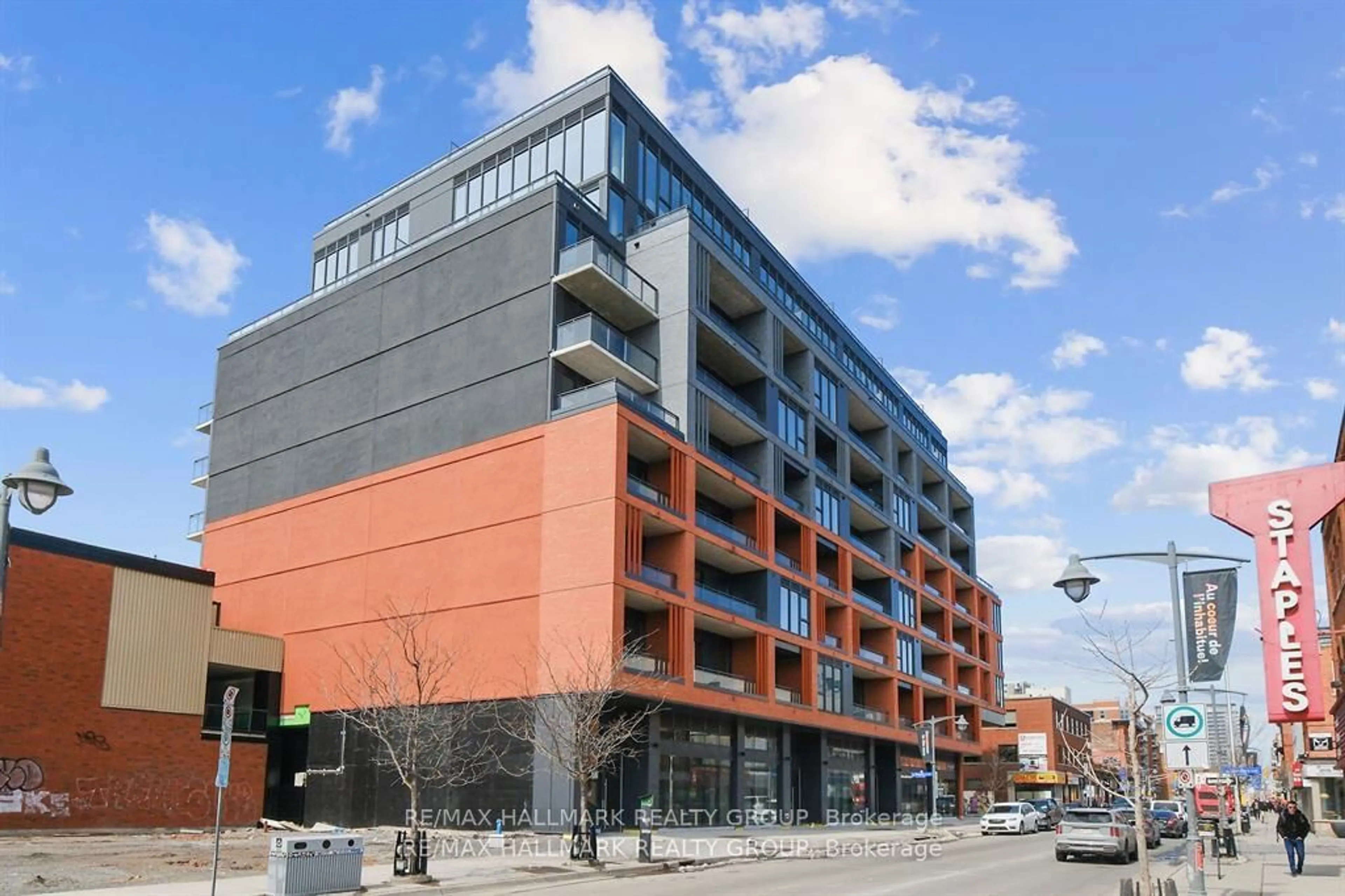 Patio, building for 10 James St #617, Ottawa Ontario K2P 1T2