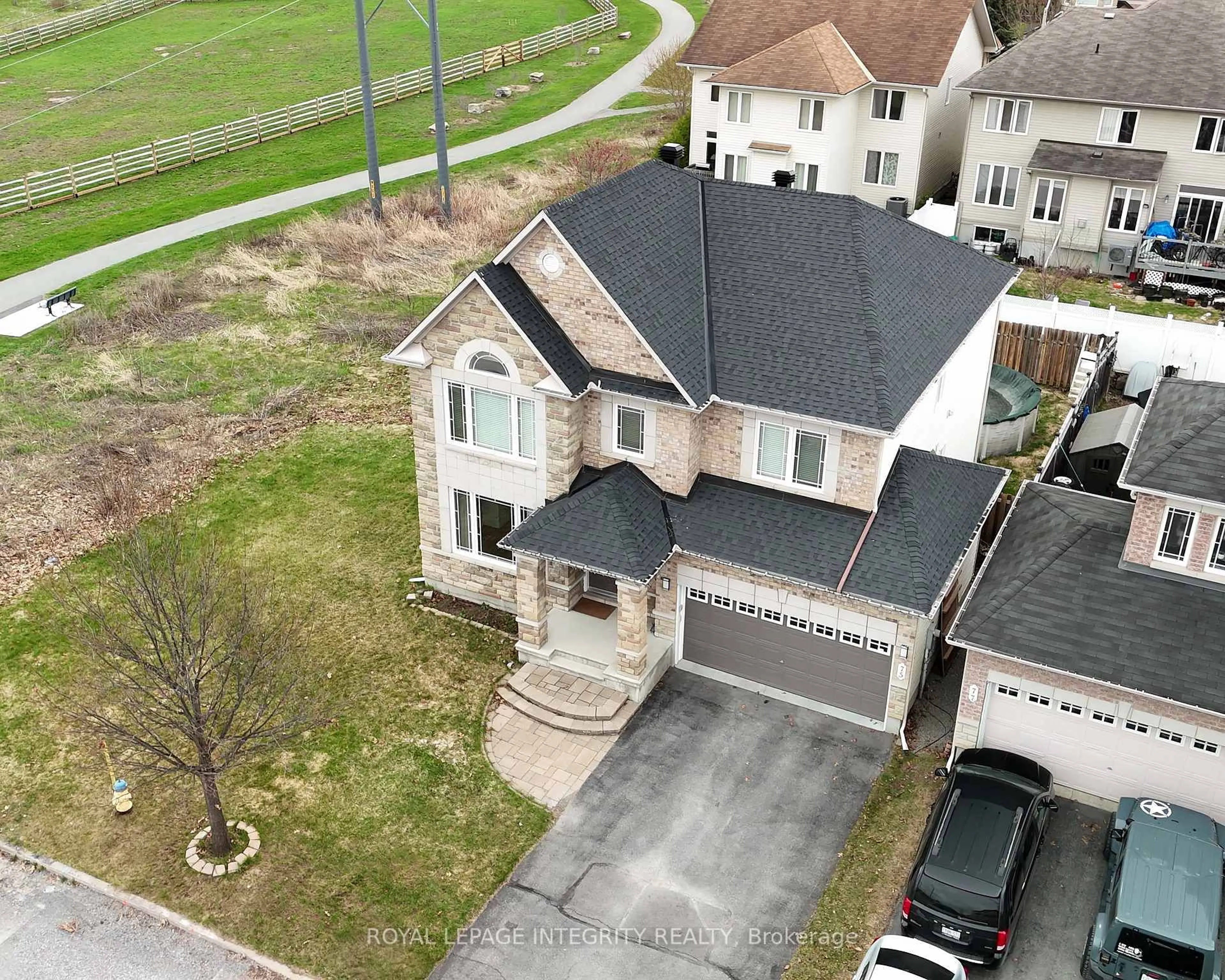 A pic from outside/outdoor area/front of a property/back of a property/a pic from drone, street for 75 WHERNSIDE Terr, Ottawa Ontario K2W 0C7
