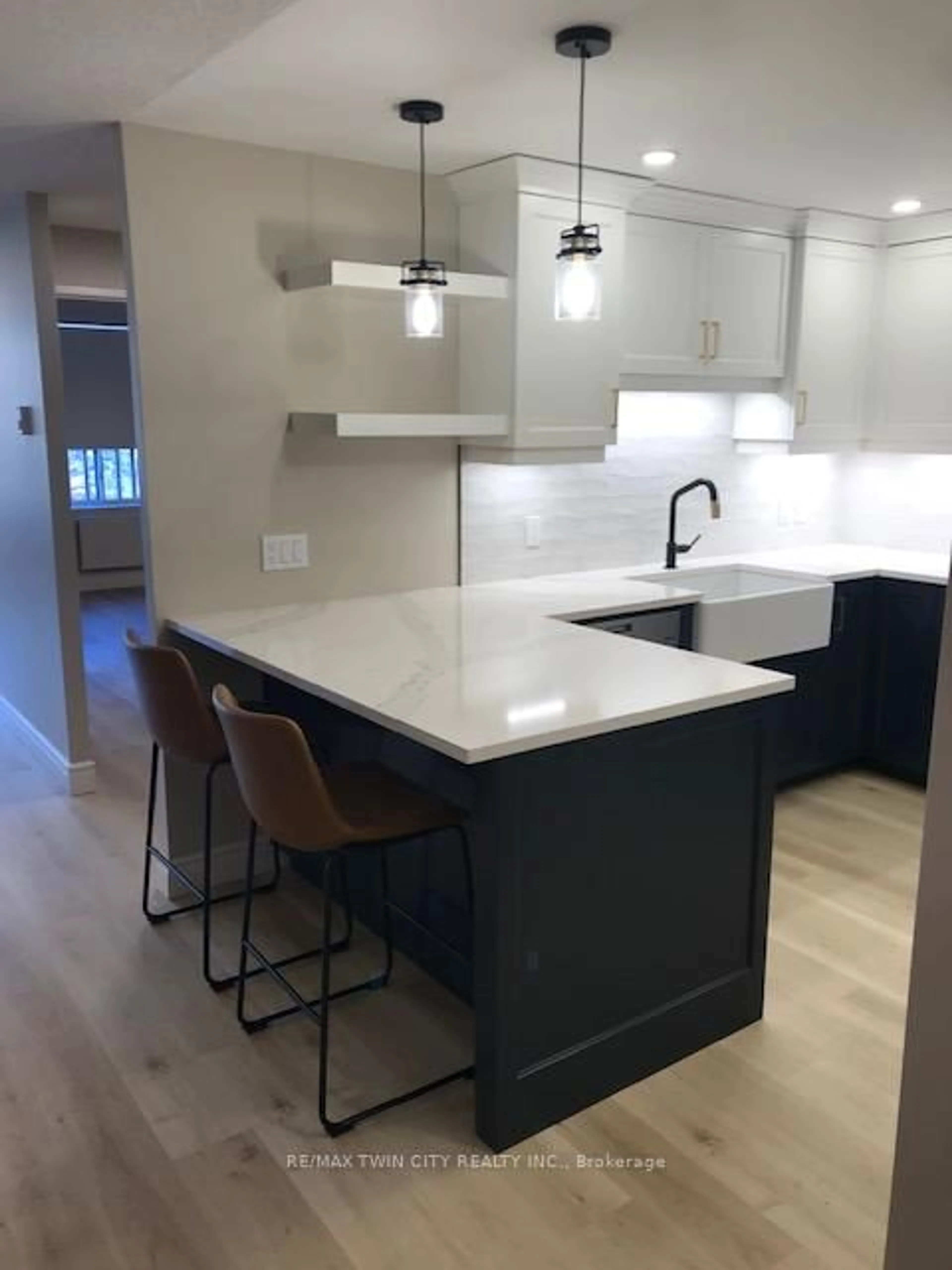 Contemporary kitchen, ceramic/tile floor for 35 Green Valley Dr #502, Kitchener Ontario N2P 2A5