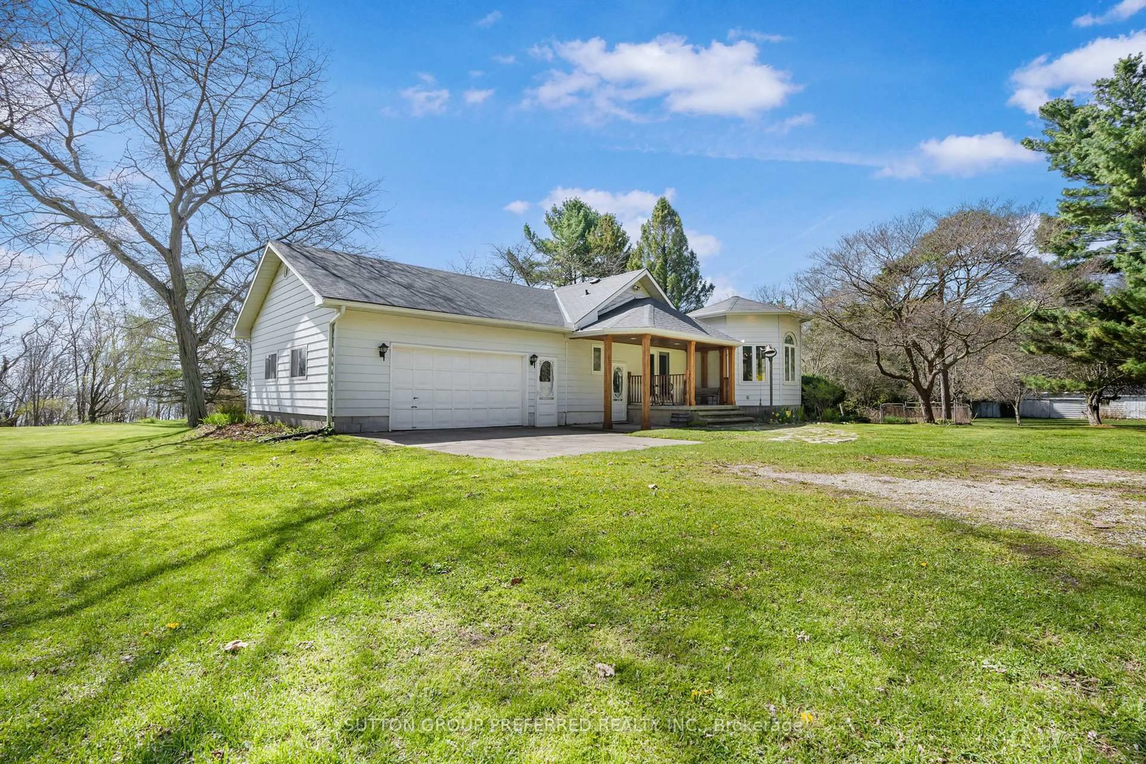 A pic from outside/outdoor area/front of a property/back of a property/a pic from drone, water/lake/river/ocean view for 18725 Desmond Rd, Chatham-Kent Ontario N0P 2C0