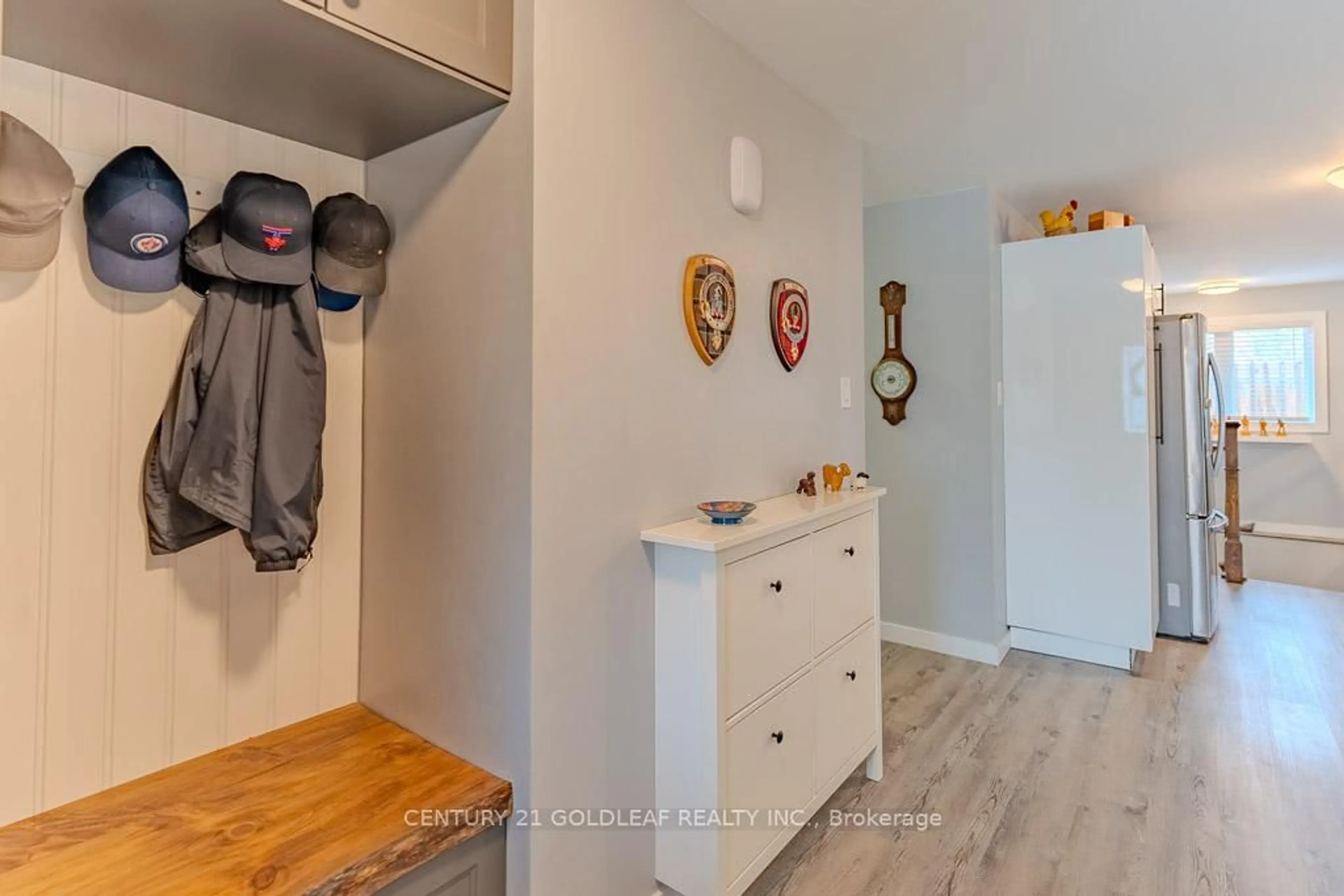 Indoor entryway for 75 Craig St, Arnprior Ontario K7S 2V9