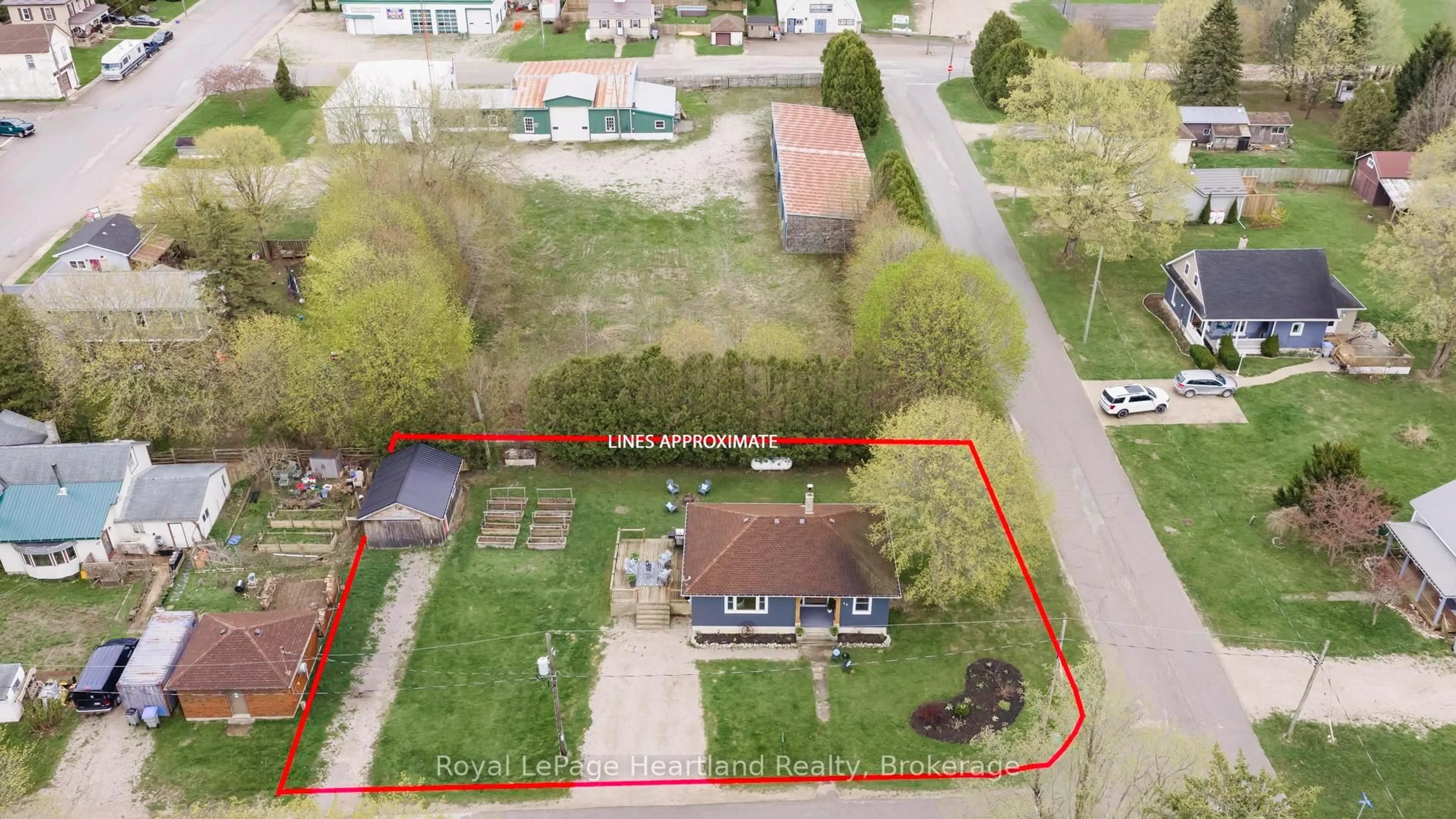 A pic from outside/outdoor area/front of a property/back of a property/a pic from drone, street for 46 Egmont St, Central Huron Ontario N0M 1E0