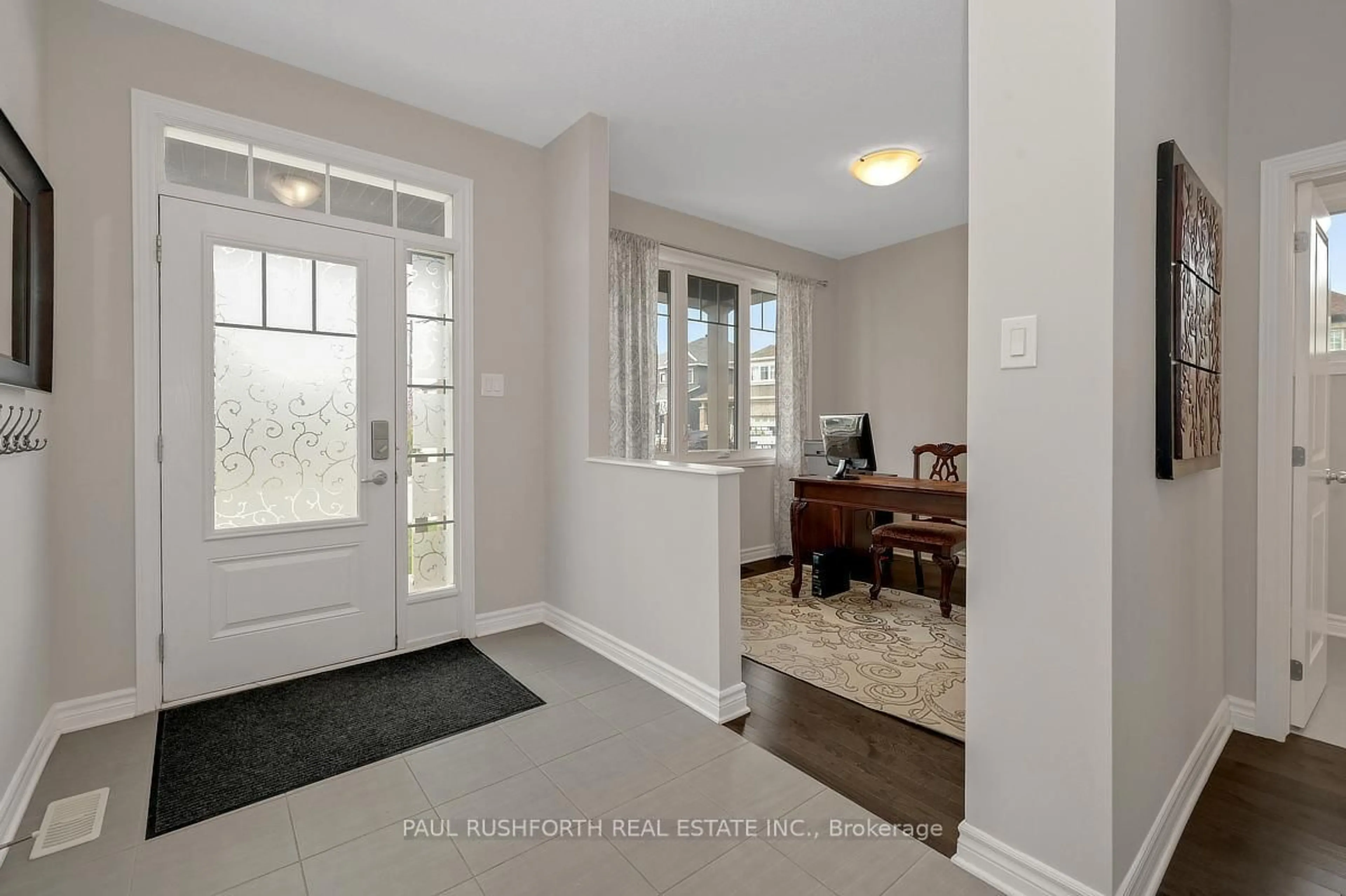 Indoor entryway for 101 Red Rock Lane, Nepean Ontario K2J 6H2